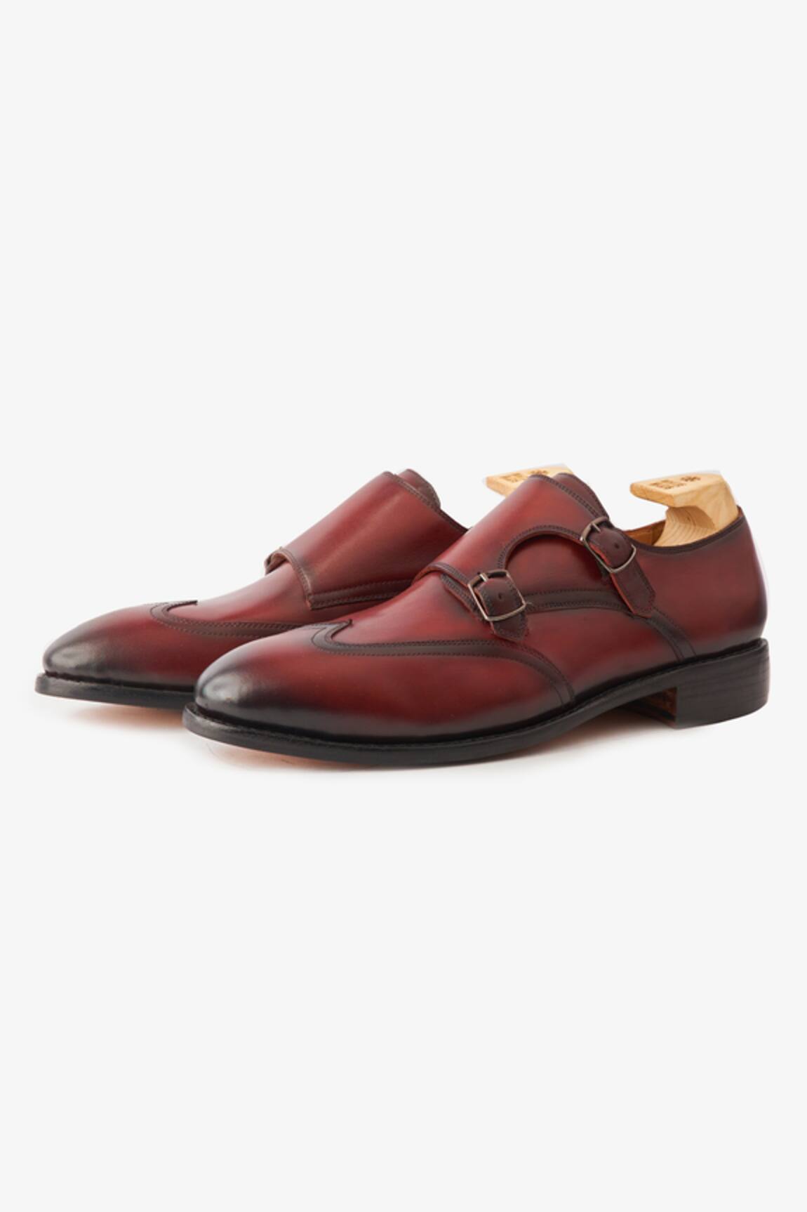 Whitemuds Vaasa Burgundy Monks 