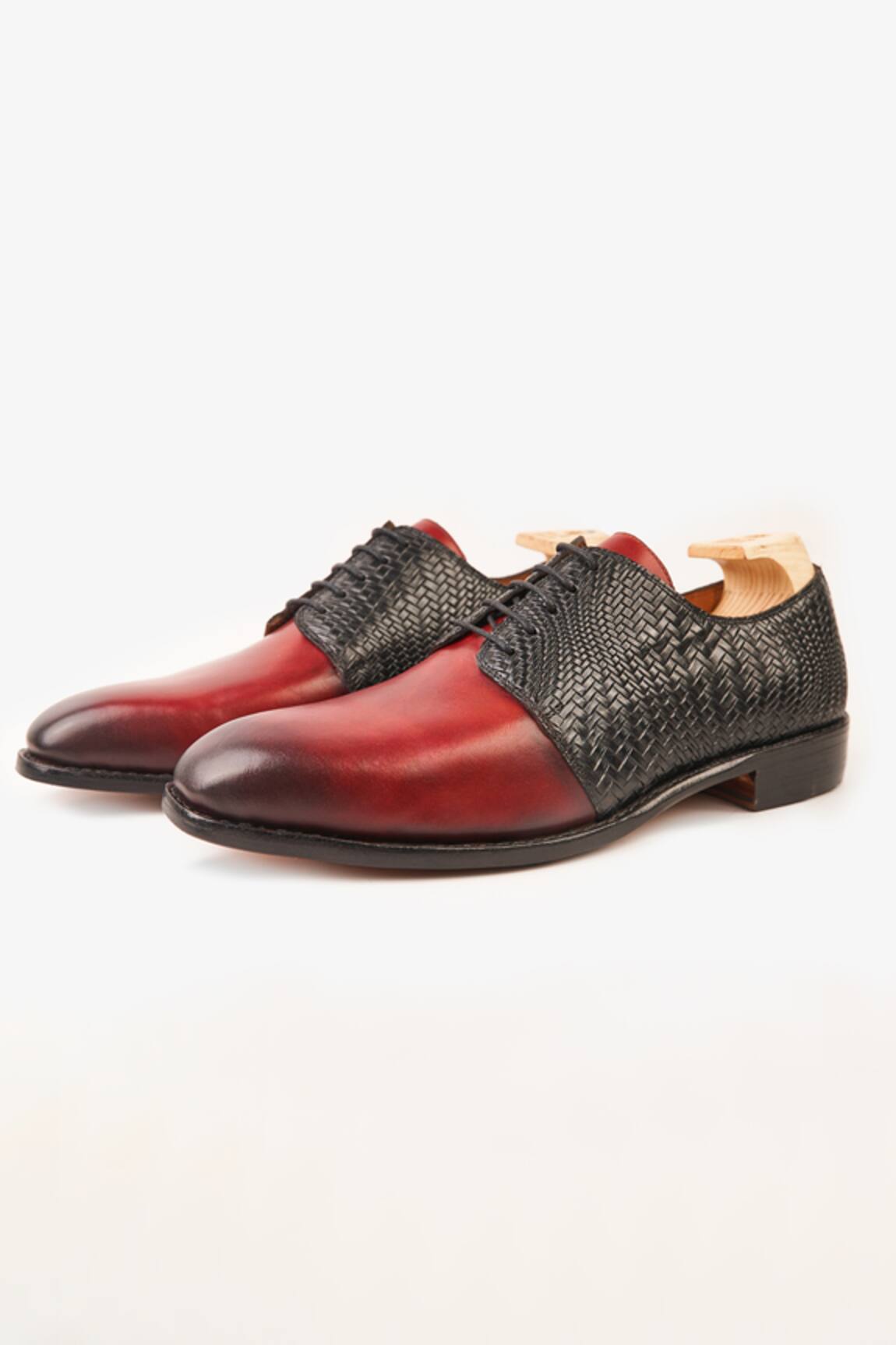 Whitemuds Crosby Burgundy Black Derby Shoes 