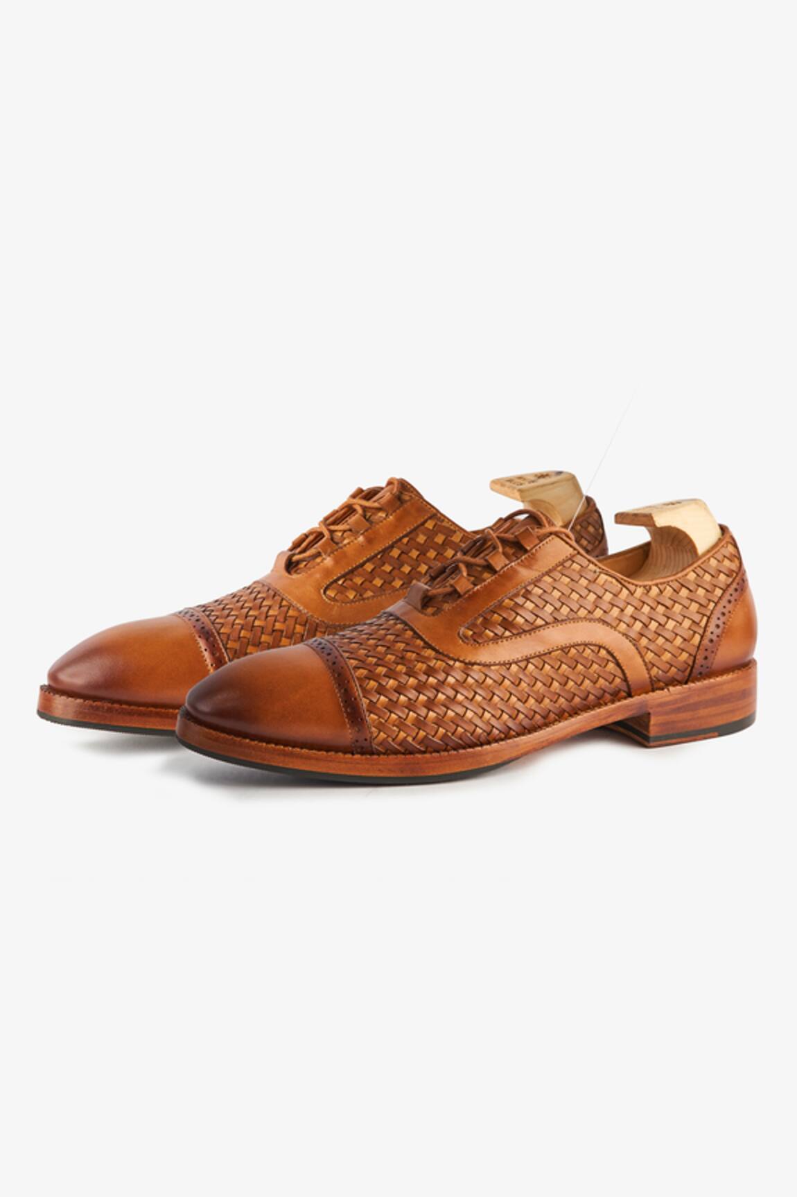 Whitemuds Cashel Tan Woven Oxfords 