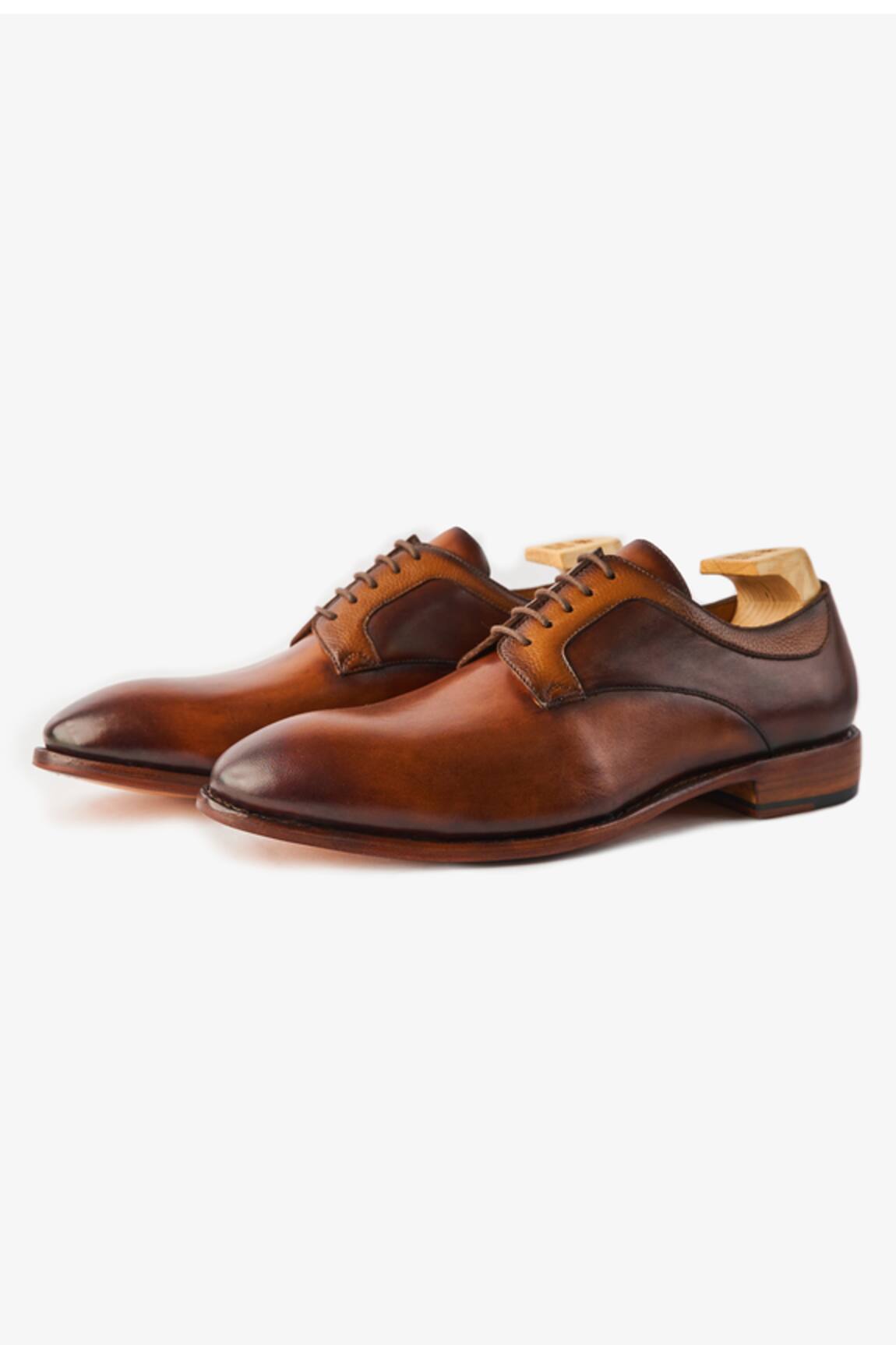 Whitemuds Dover Tan Brown Derby Shoes 