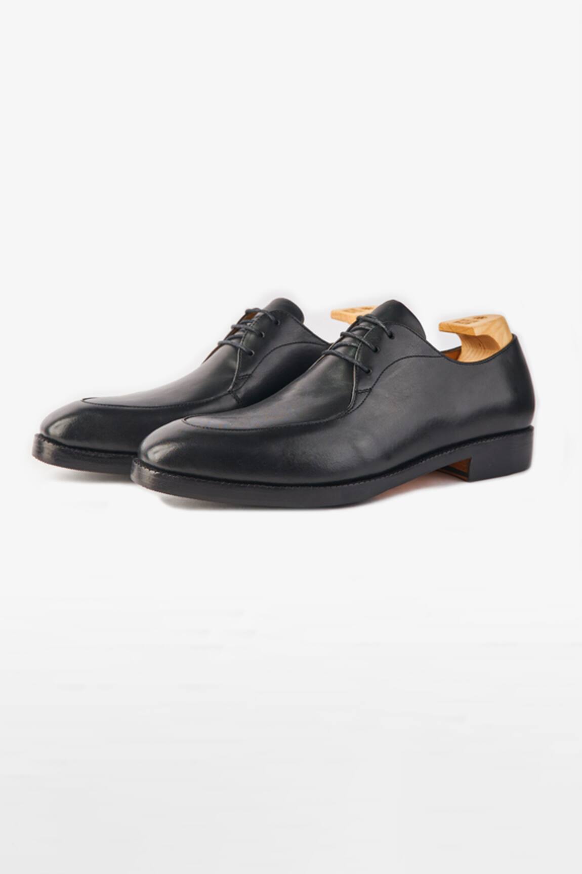 Whitemuds Duke Black Derby Shoes 