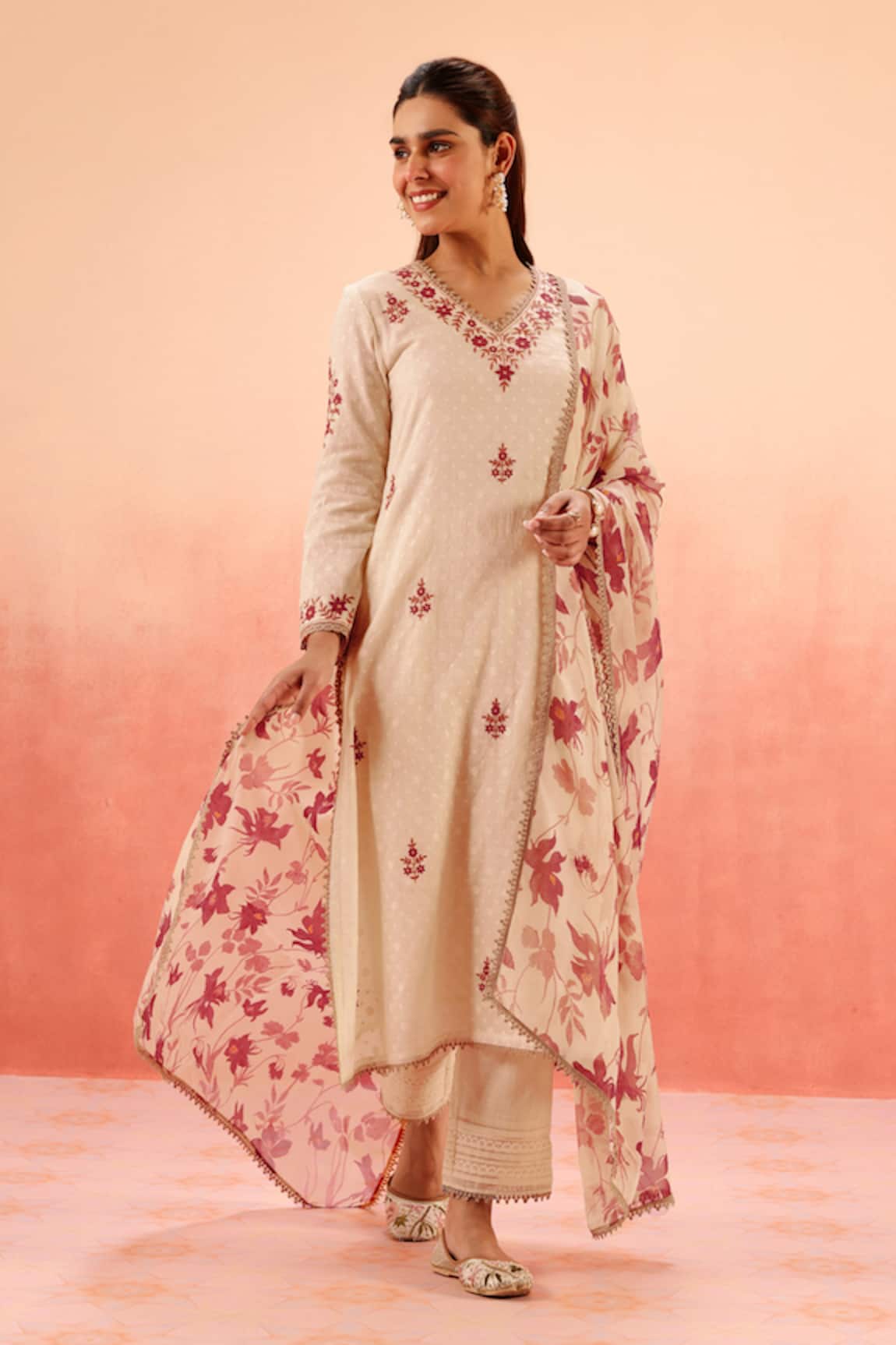 Dohr India Beige Jacquard Kurta Pant Dupatta Set 