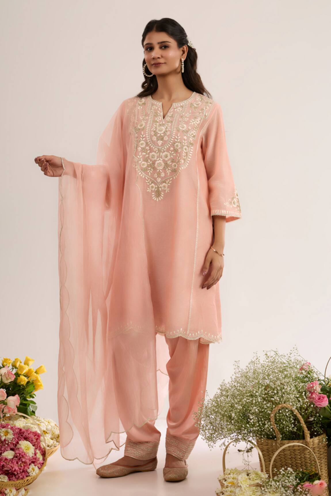 saina kapoor Embroidered Chanderi Kurta Set 