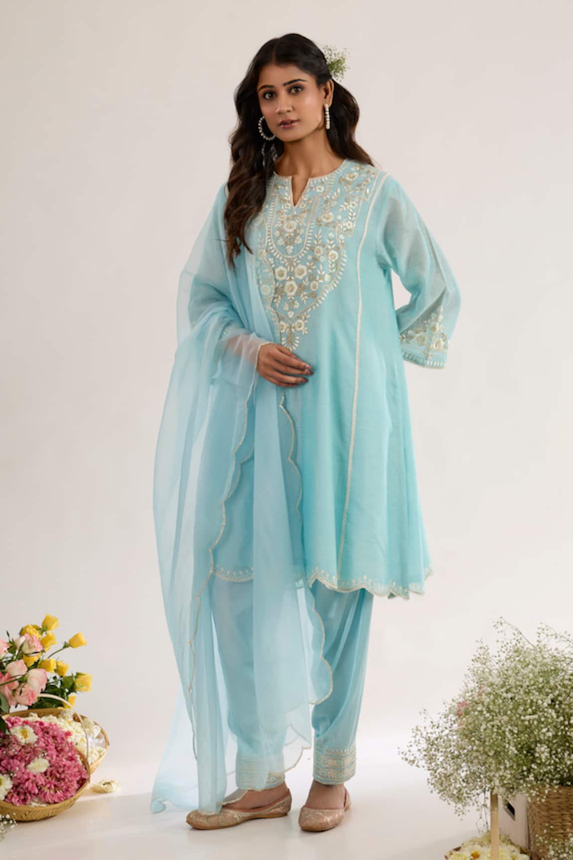 saina kapoor Powder Blue Embroidered Kurta Set 