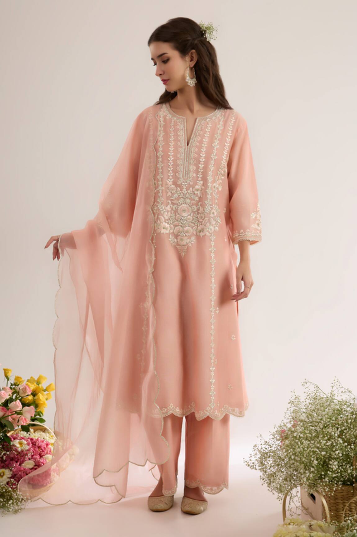 saina kapoor Embroidered Chanderi Kurta Set 