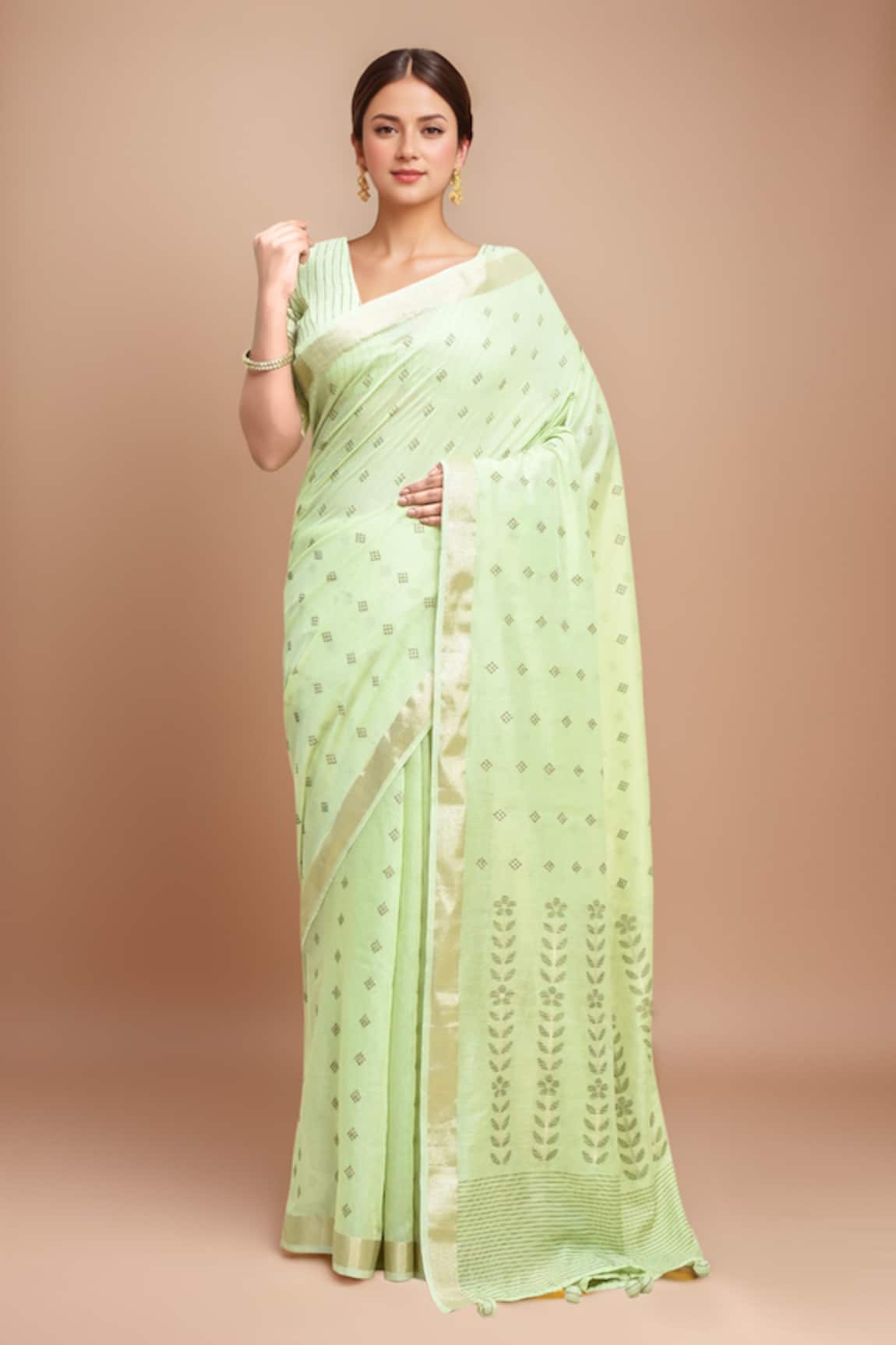 Samyukta Singhania Handloom Saree With Blouse 