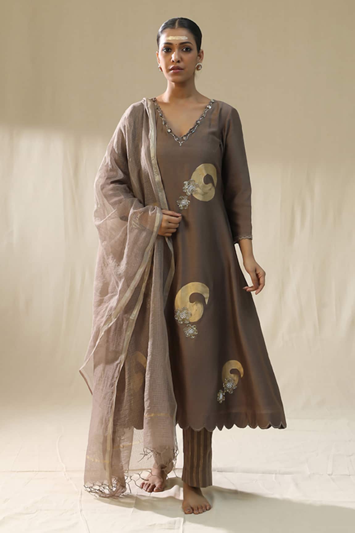 arpita sulakshana Mocha Brushstroke Suit Set 