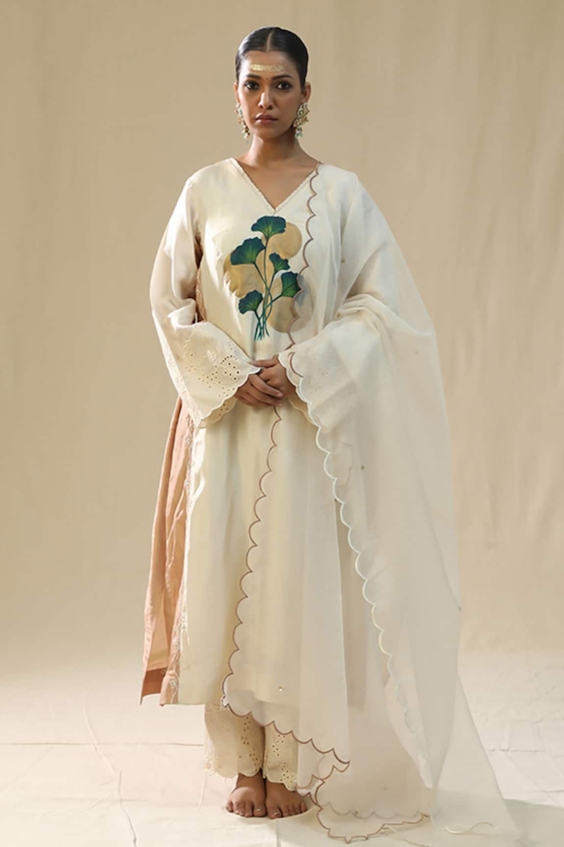 arpita sulakshana Ivory Handpainted Kurta Set 