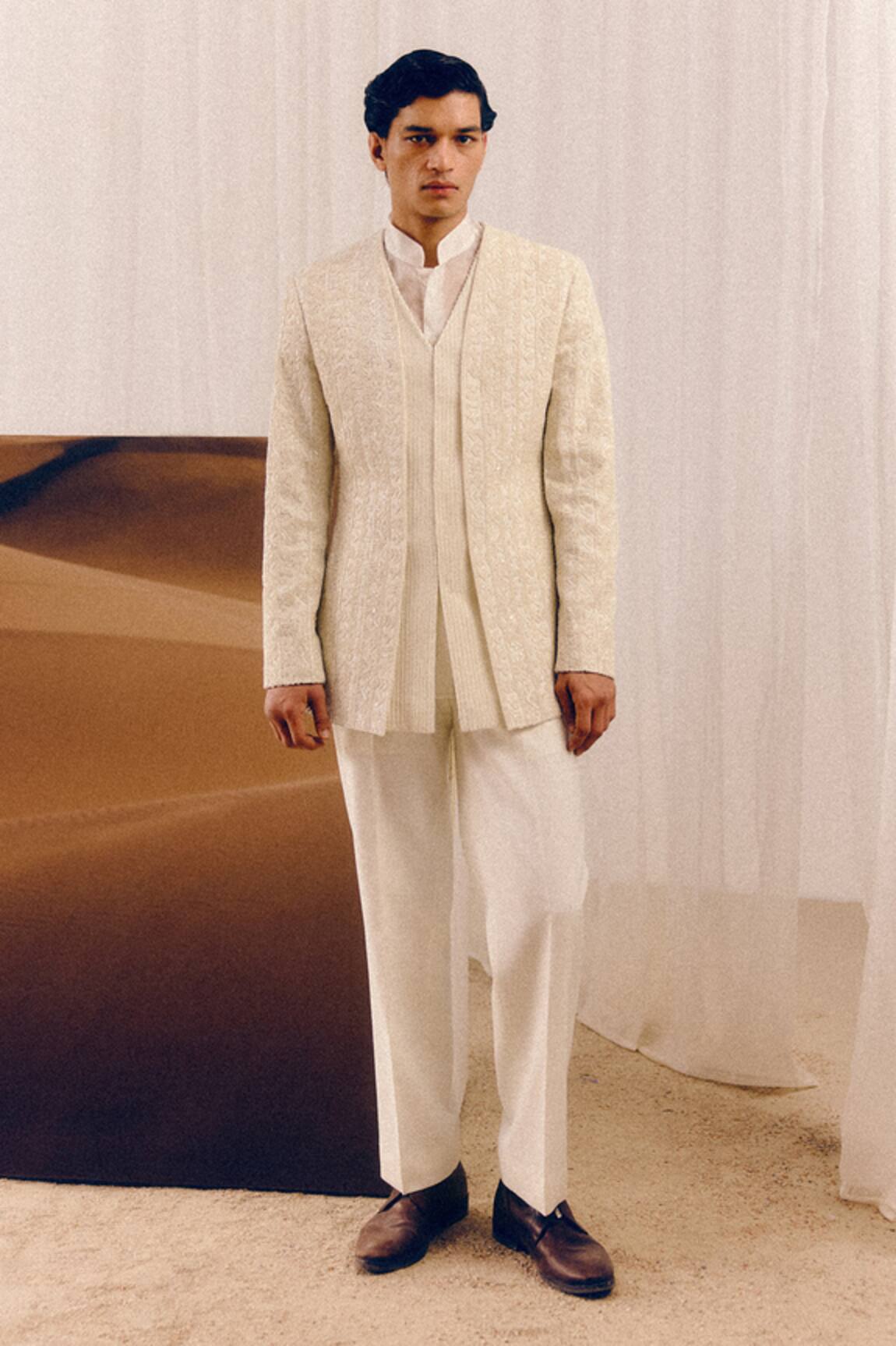 Amaare Marhu Bandhgala Set 