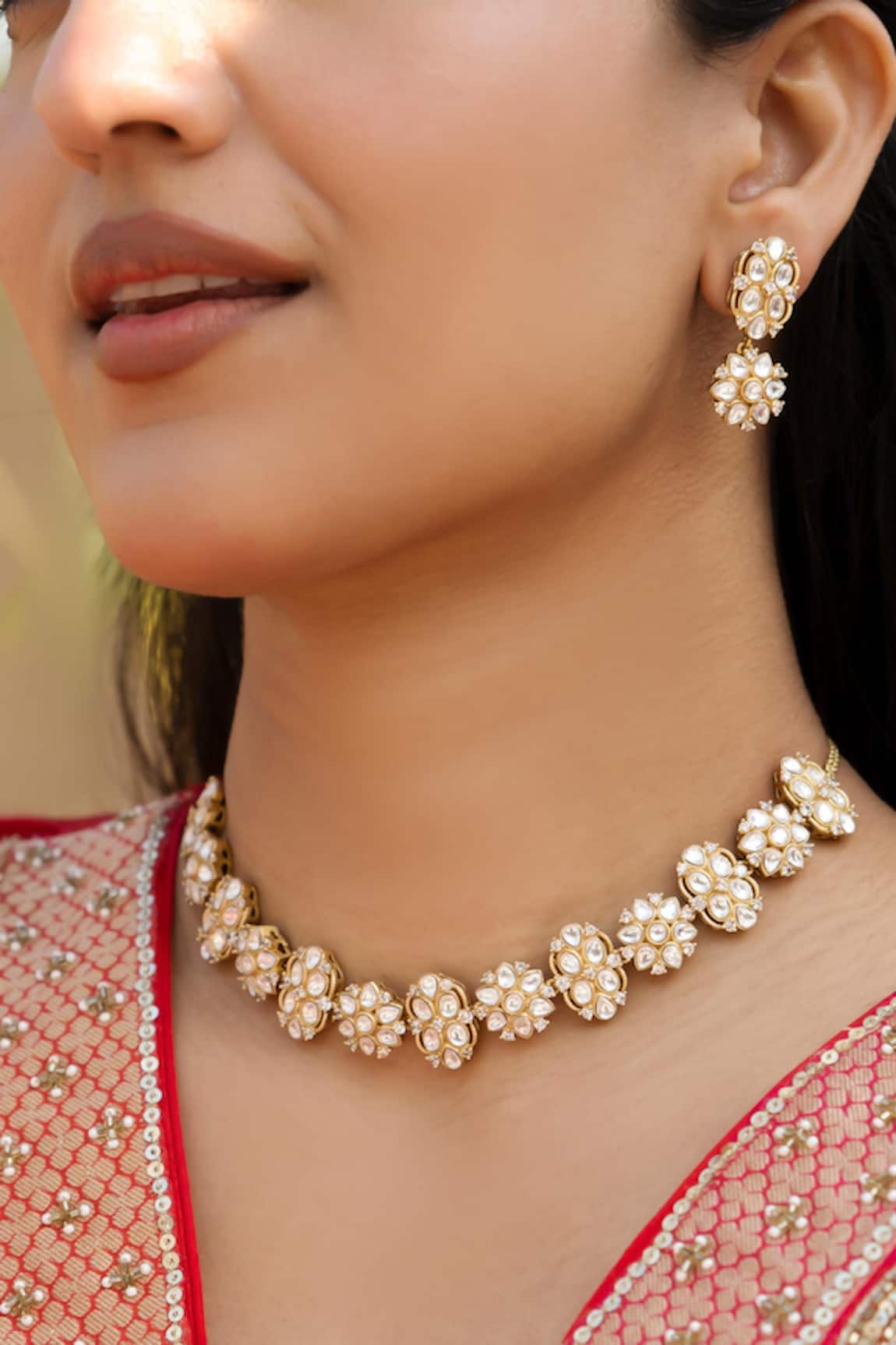 Saga Jewels Designer White Floral Necklace & Earrings Set 
