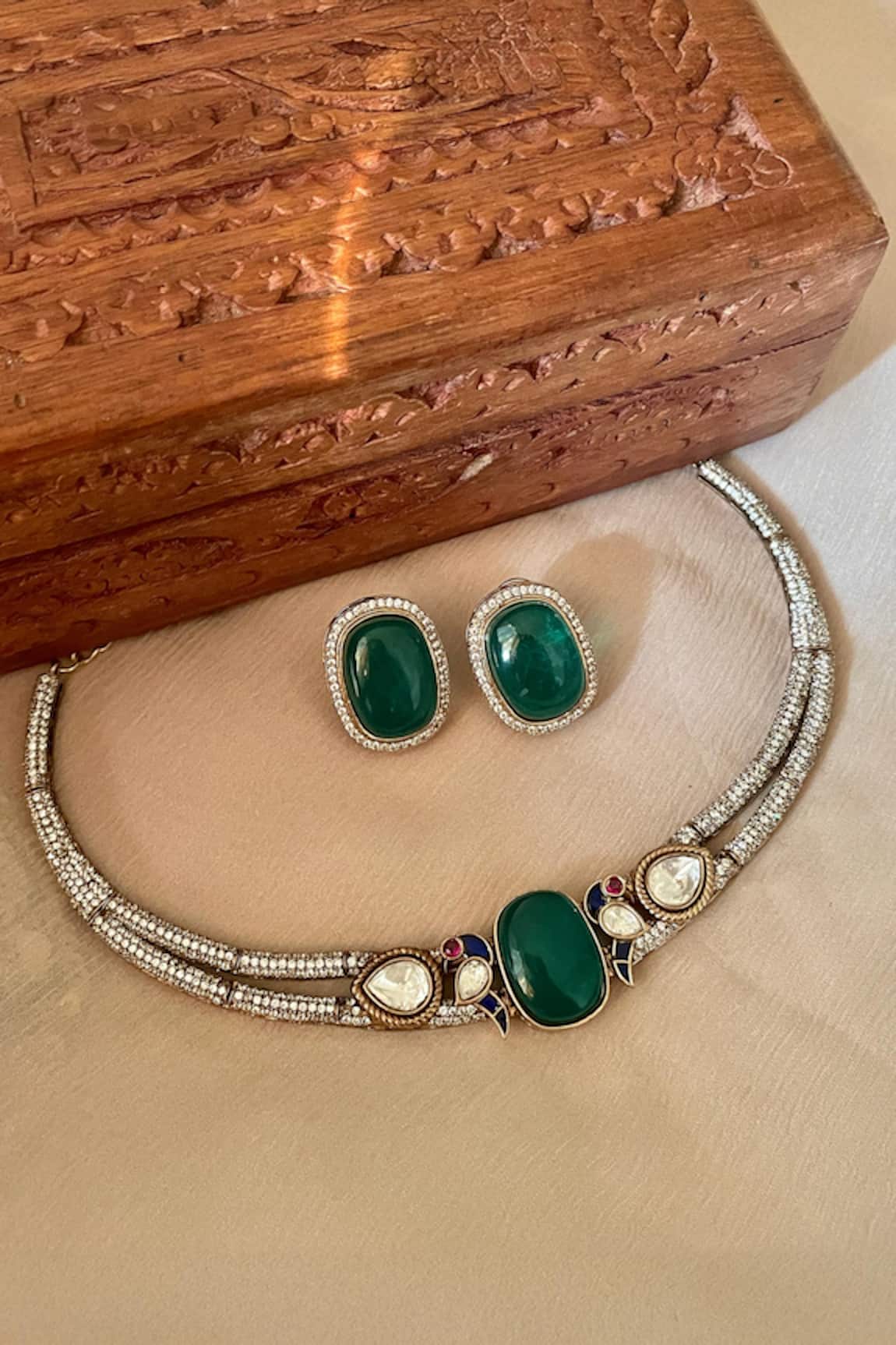 Saga Jewels Designer Green Necklace & Earring Set 