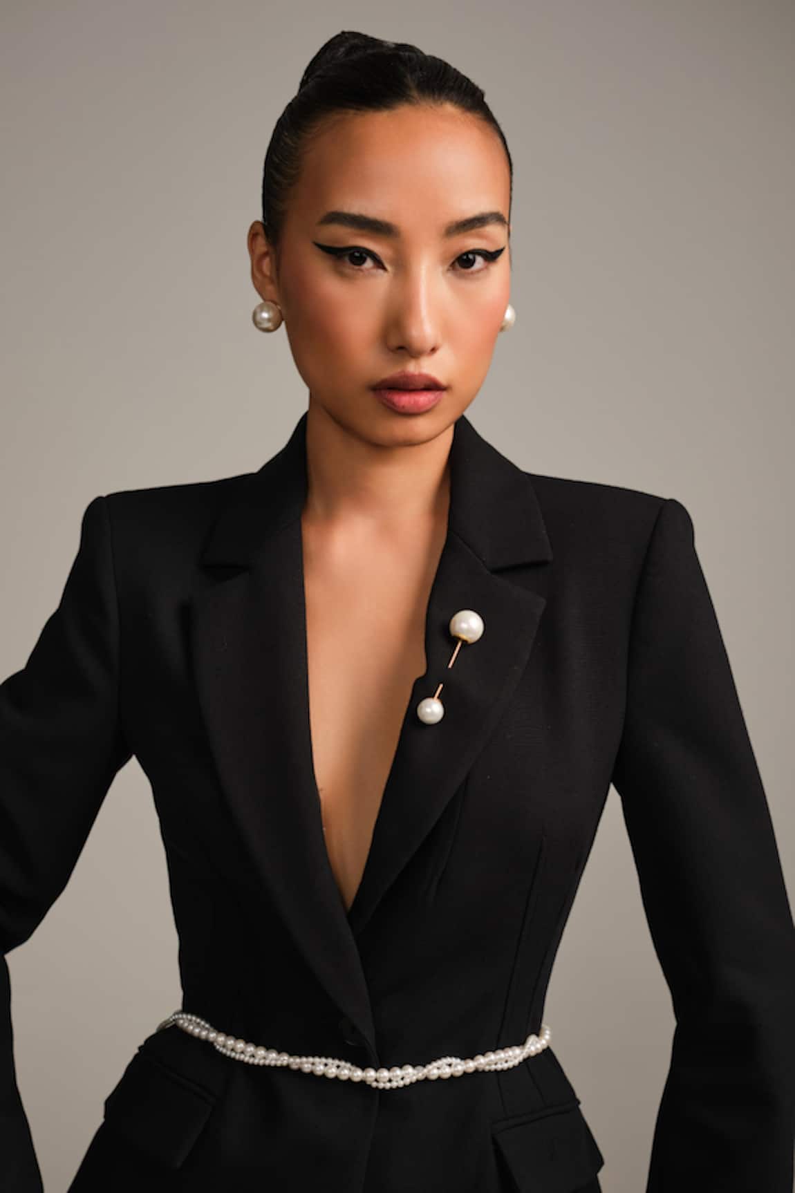 Anaash The Raya Pearl Pin 