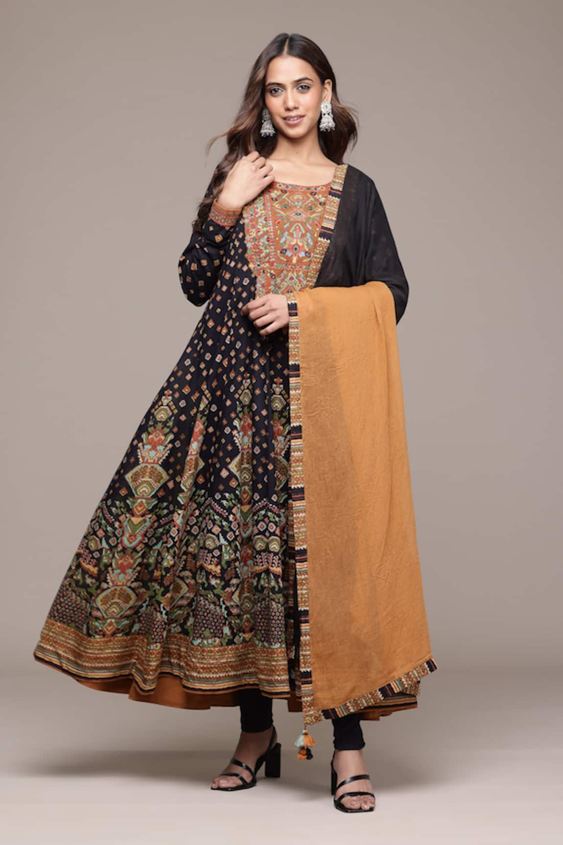 Ritu Kumar Black Gopuram Kurta Set with Leggings & Dupatta 