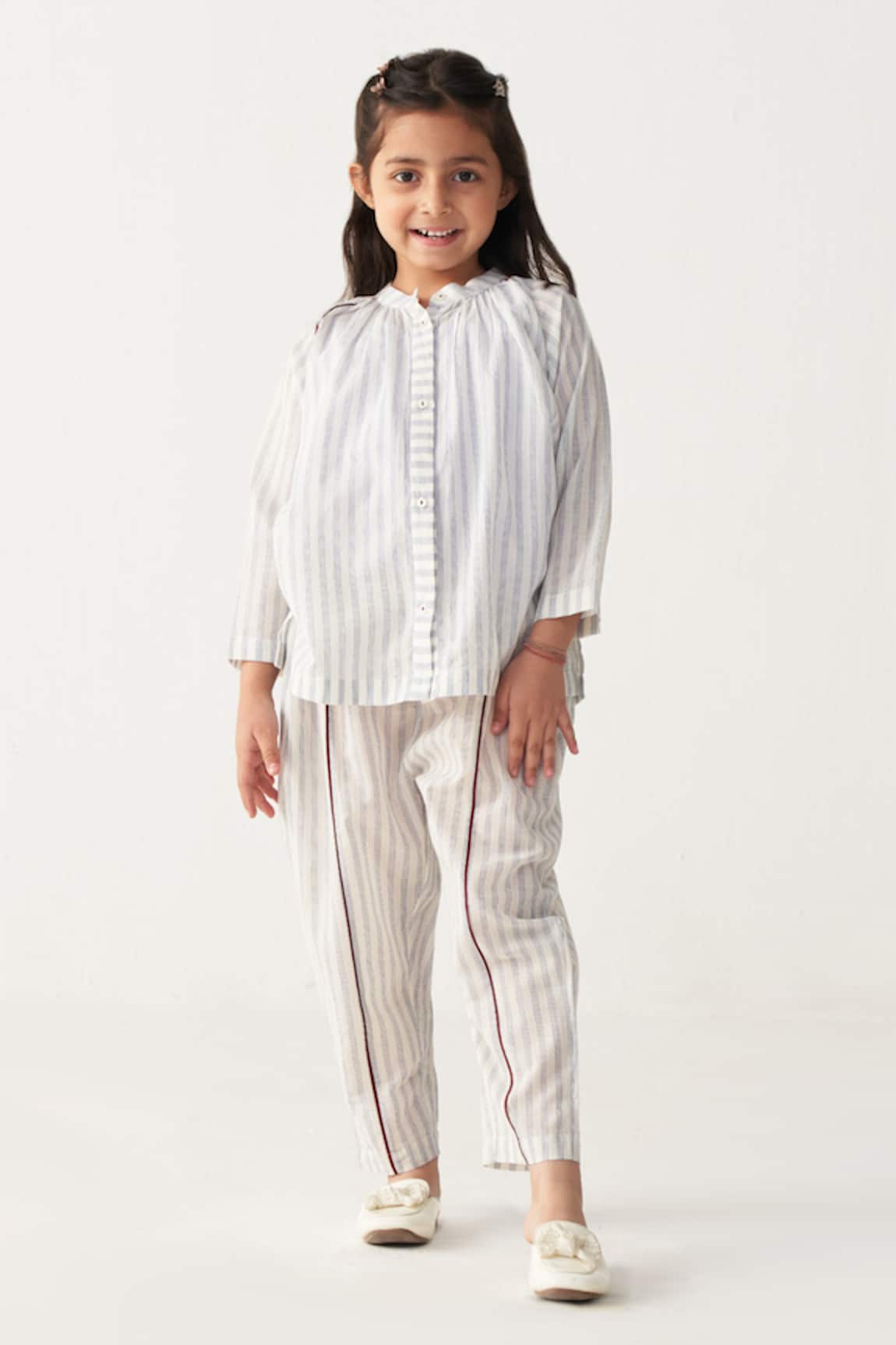 Three White Striped Gather Neck Shirt 