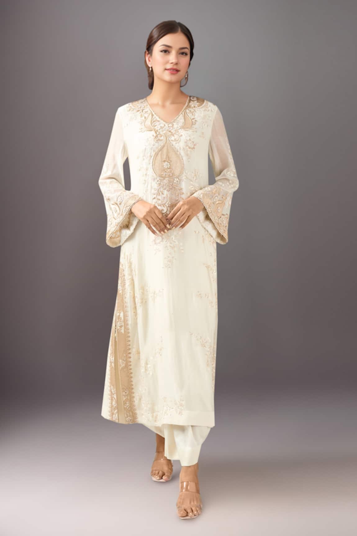 Anamika Khanna Ivory Embroidered Kurta Set 