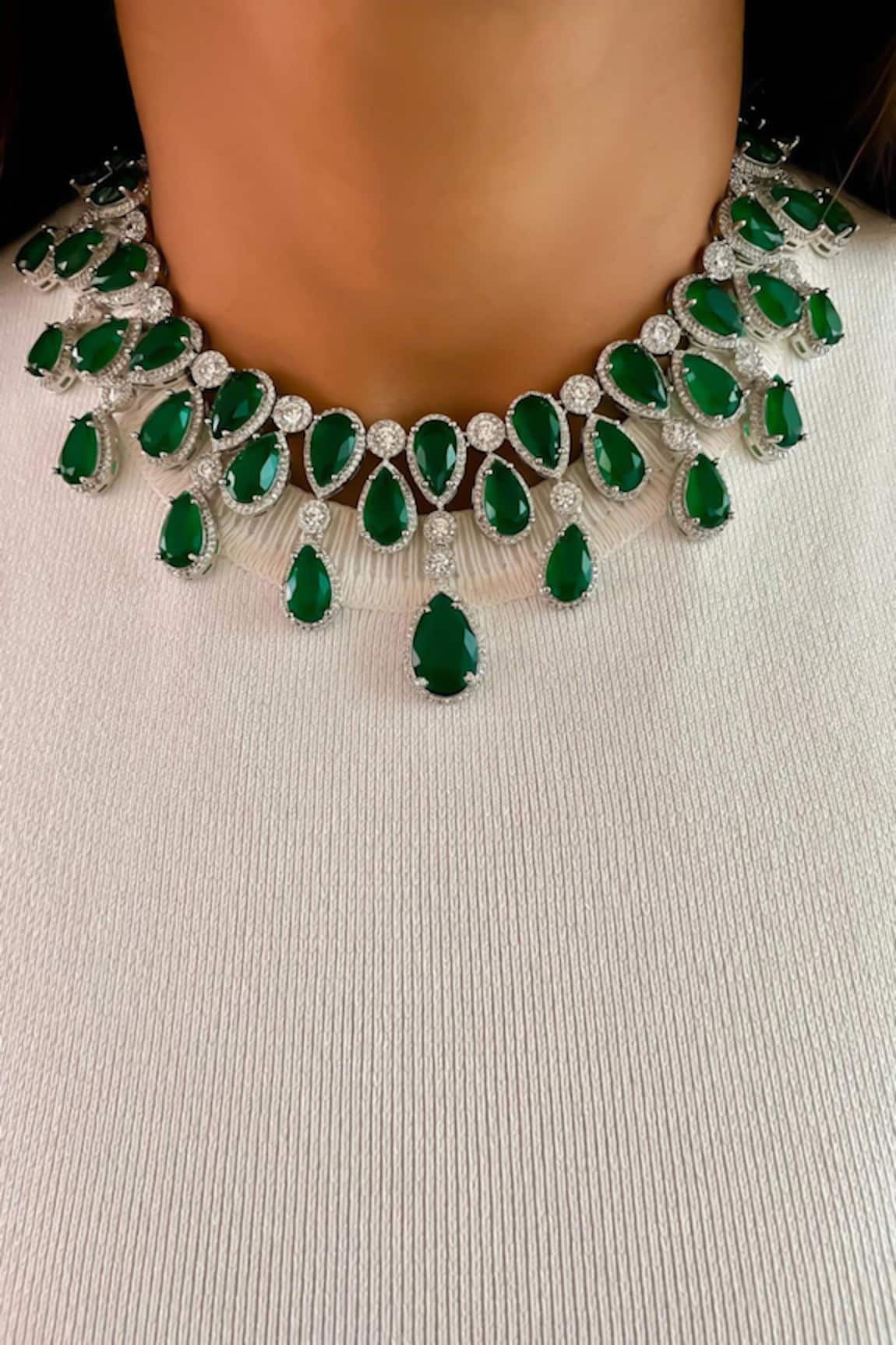 Prerto Emerald Diamond Stones Infinity Necklace Set 