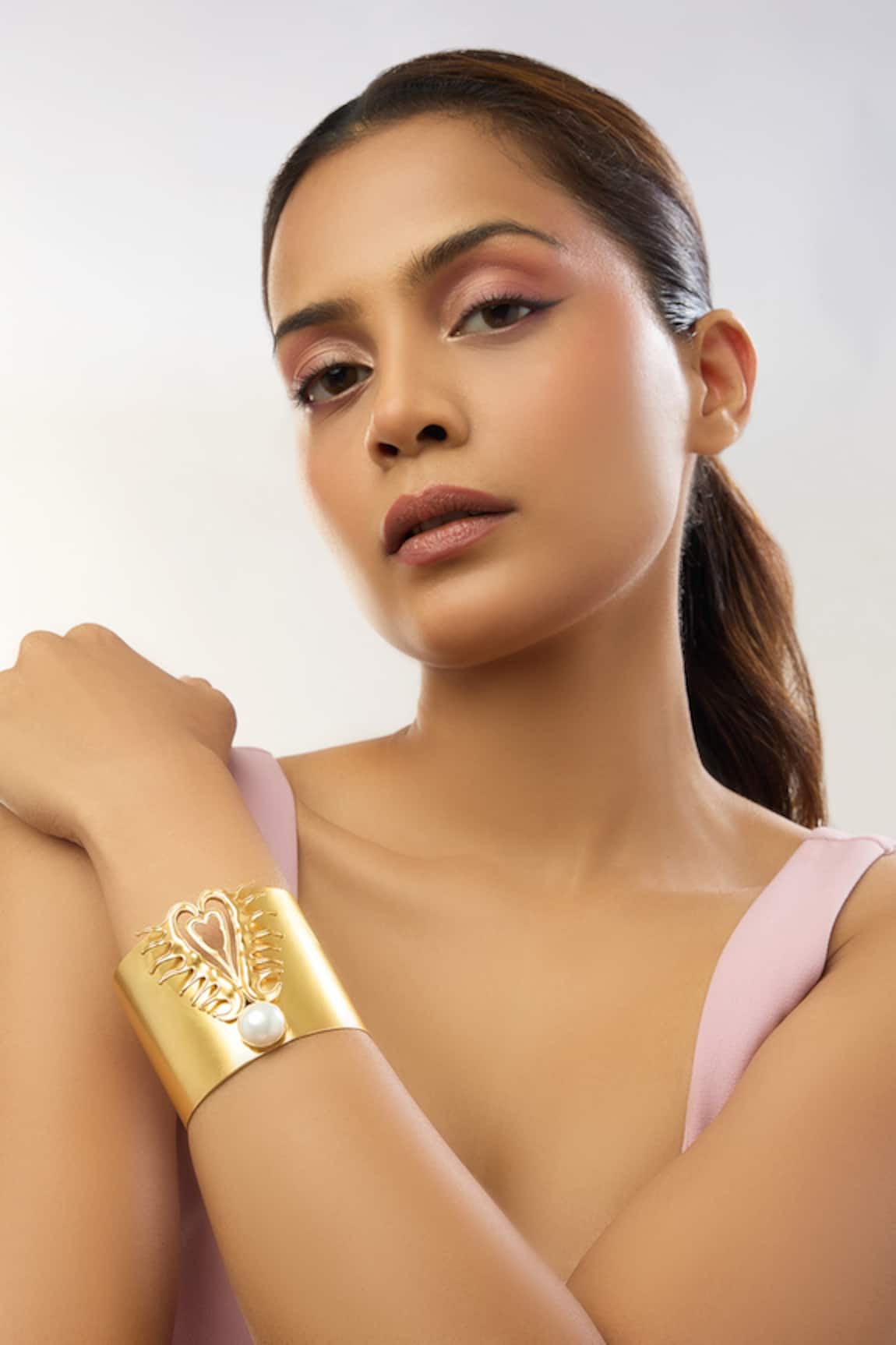 Mnsh Amour Heart Statement Cuff 