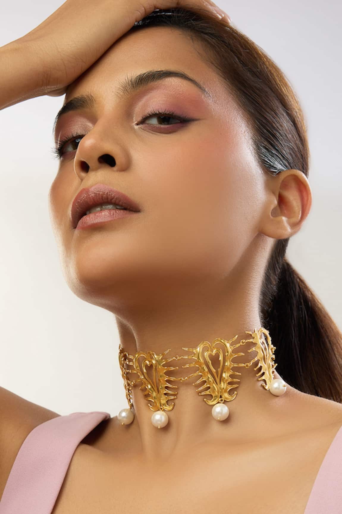 Mnsh Amour Heart Choker 