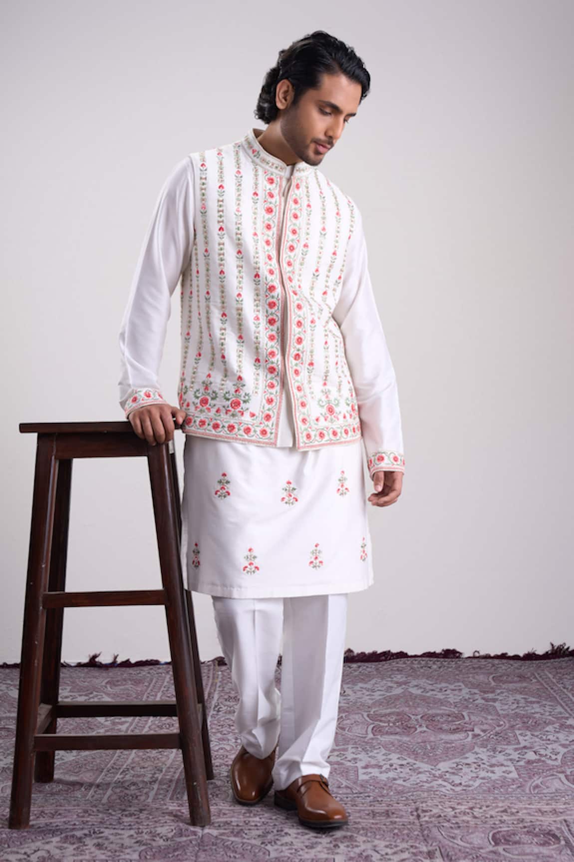 Sanjev Marwaaha Ivory Embroidered Kurta Set 