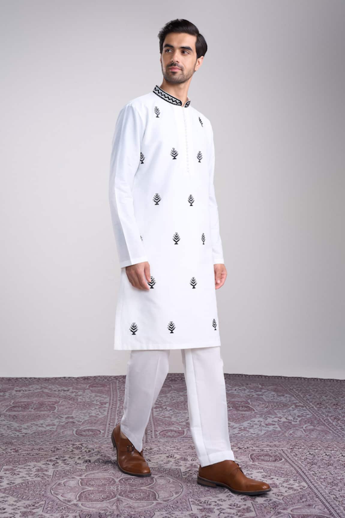 Sanjev Marwaaha Ivory Embroidered Kurta Pant Set 
