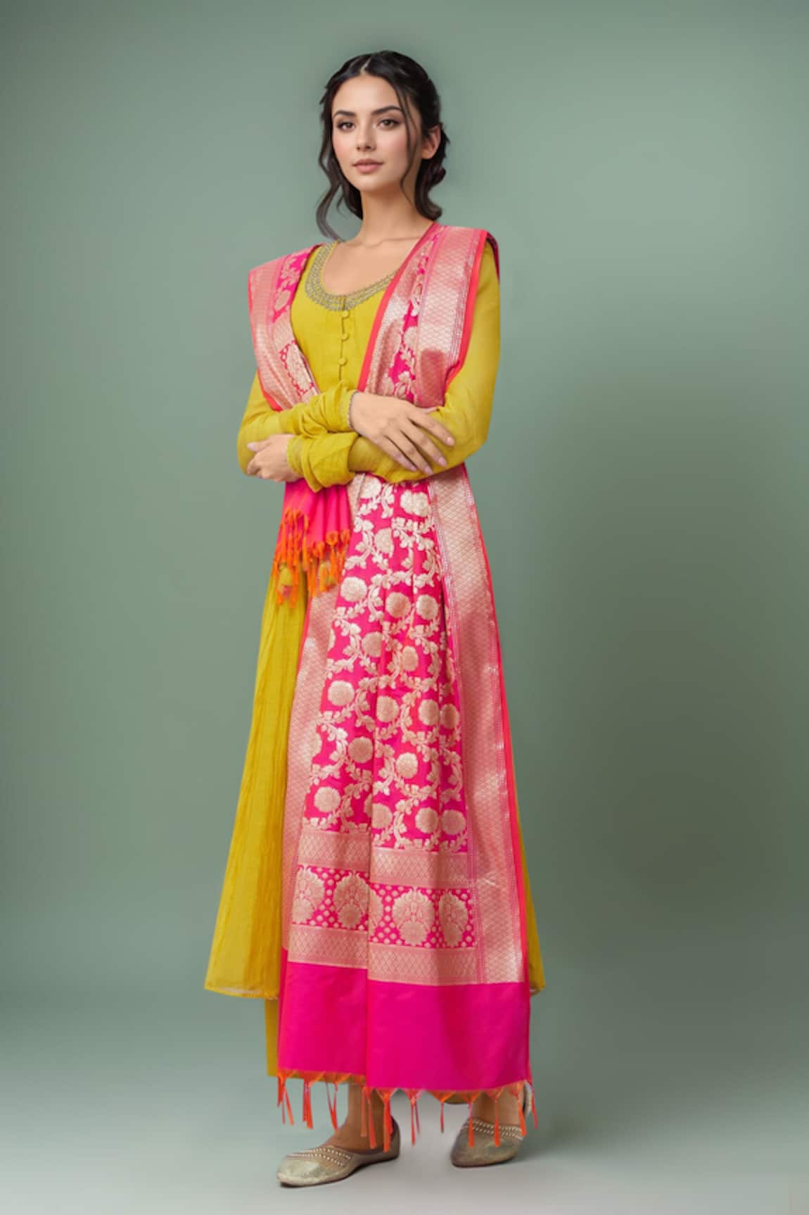 Naintara Bajaj Metallic Botanical Woven Dupatta