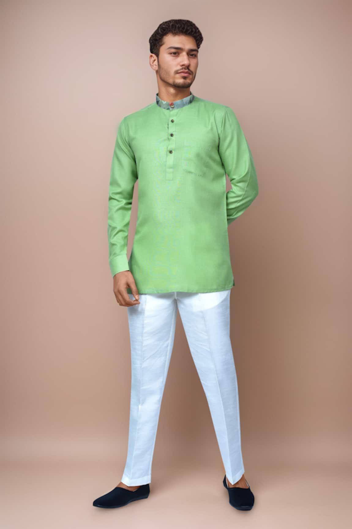 Samyukta Singhania Printed Collar Short Kurta & Pant Set 