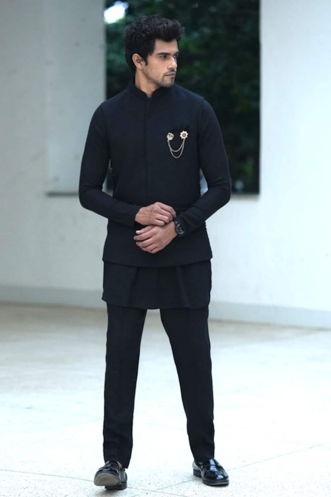 Pooja Bagaria Regal Black Crystal Bandi Set 