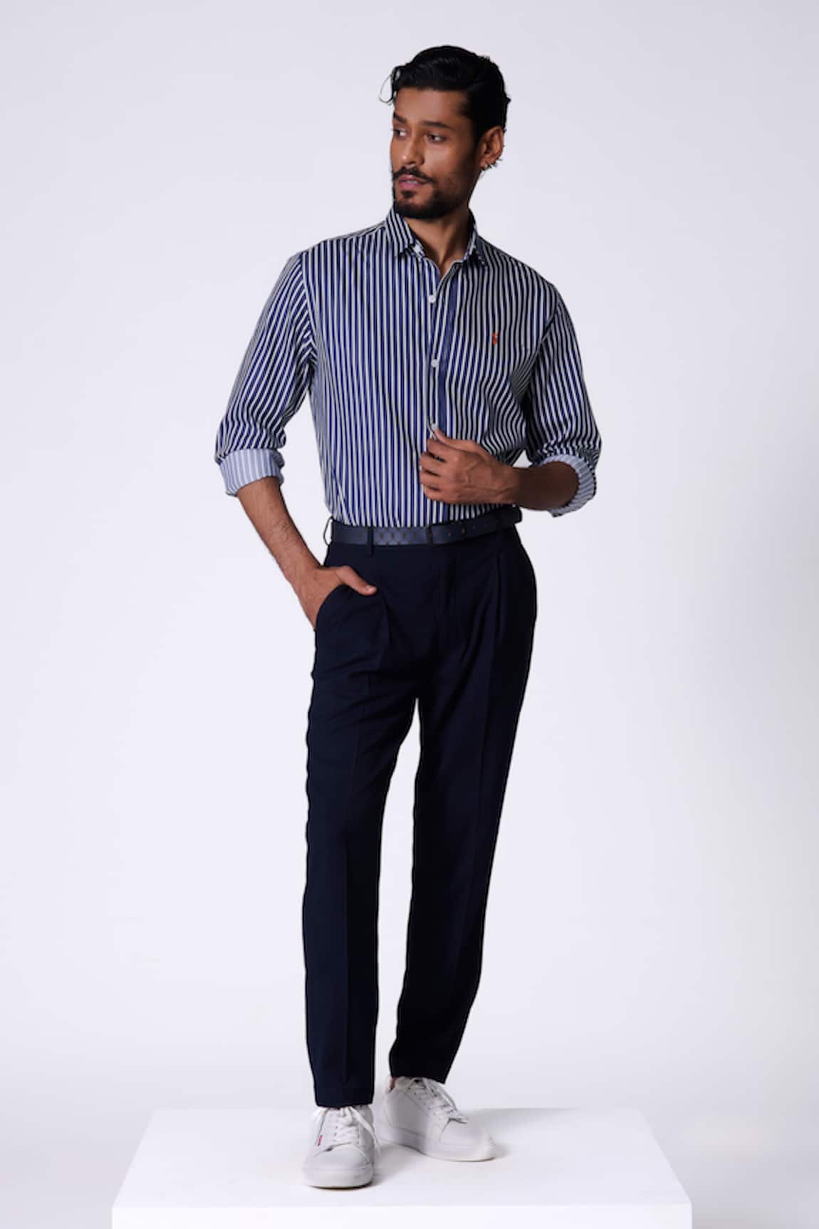 S&N By Shantnu Nikhil Navy Striped Slim Fit Shirt 
