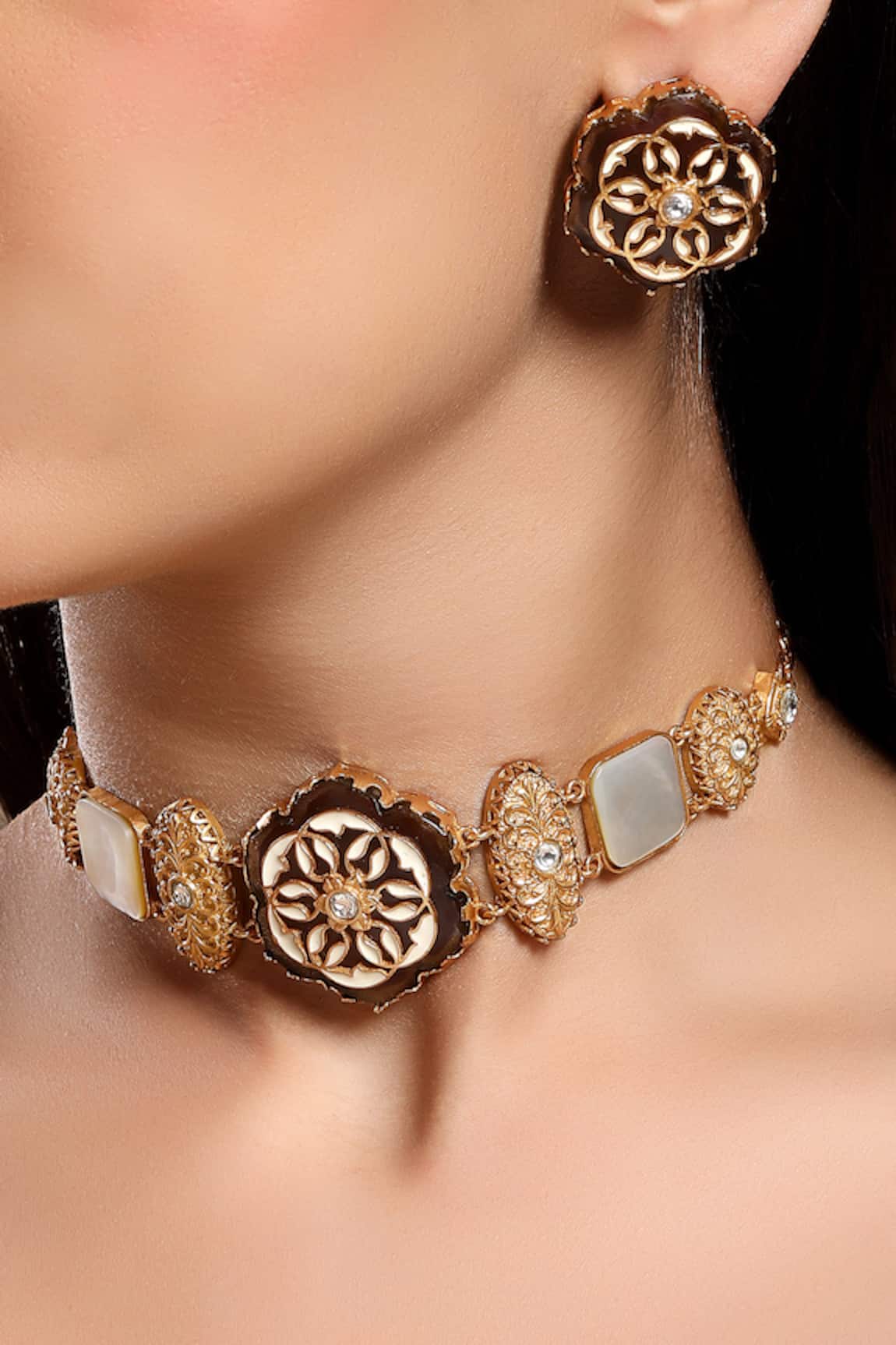 HRISHA Antique Gold Floral Necklace & Earring Set 