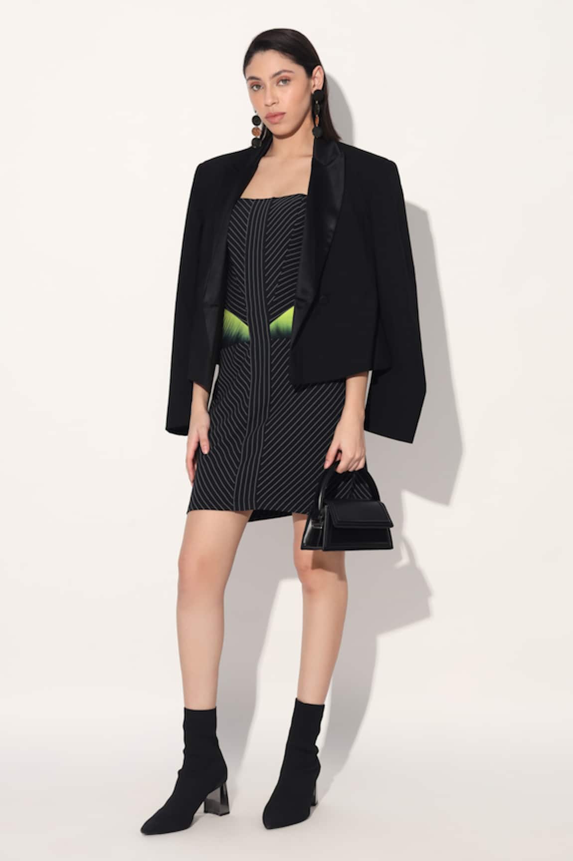 Linetribe_ Strapless Black Designer Dress