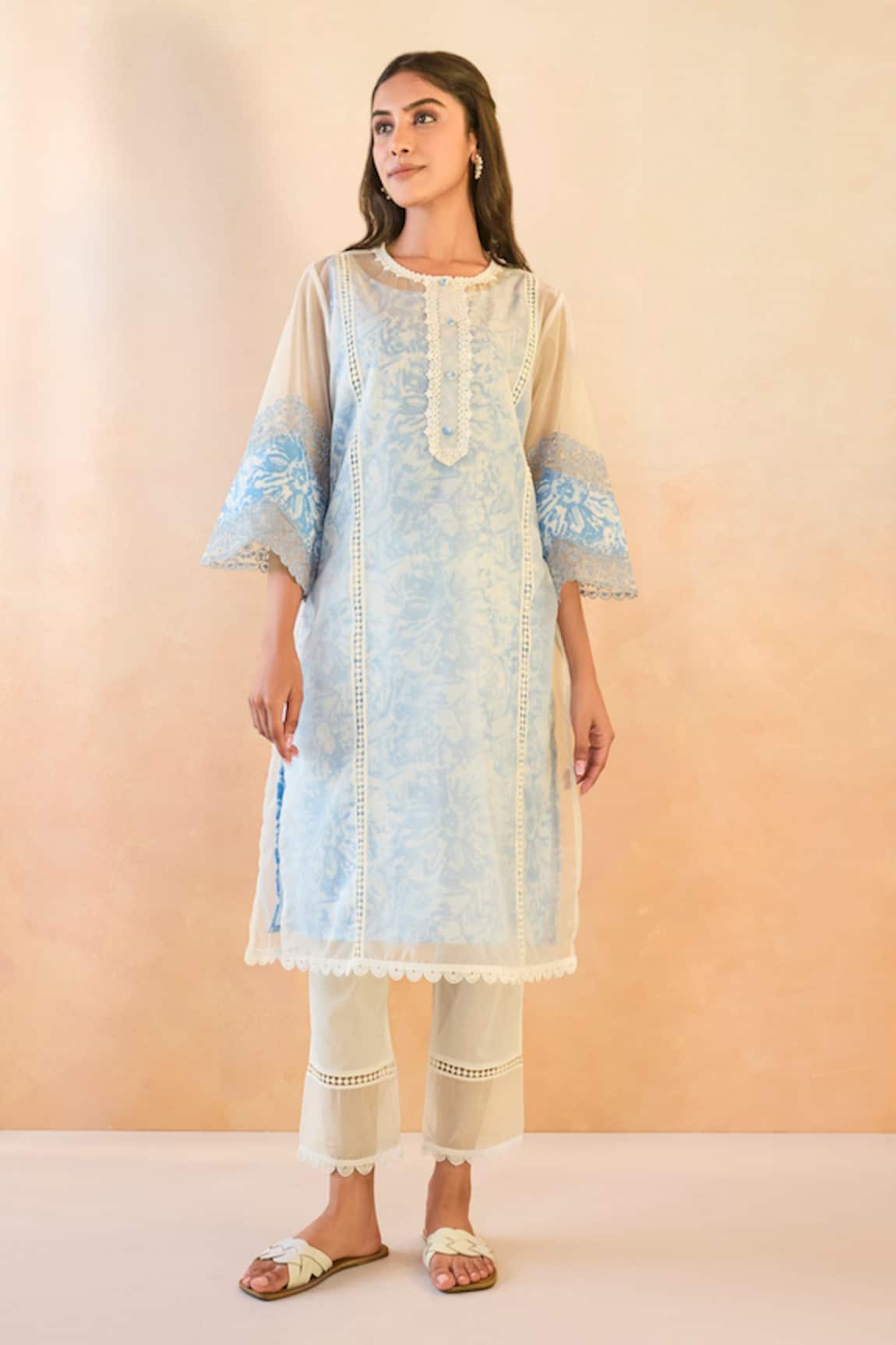 Nero India Sky Floral Embroidered Kurta Set 