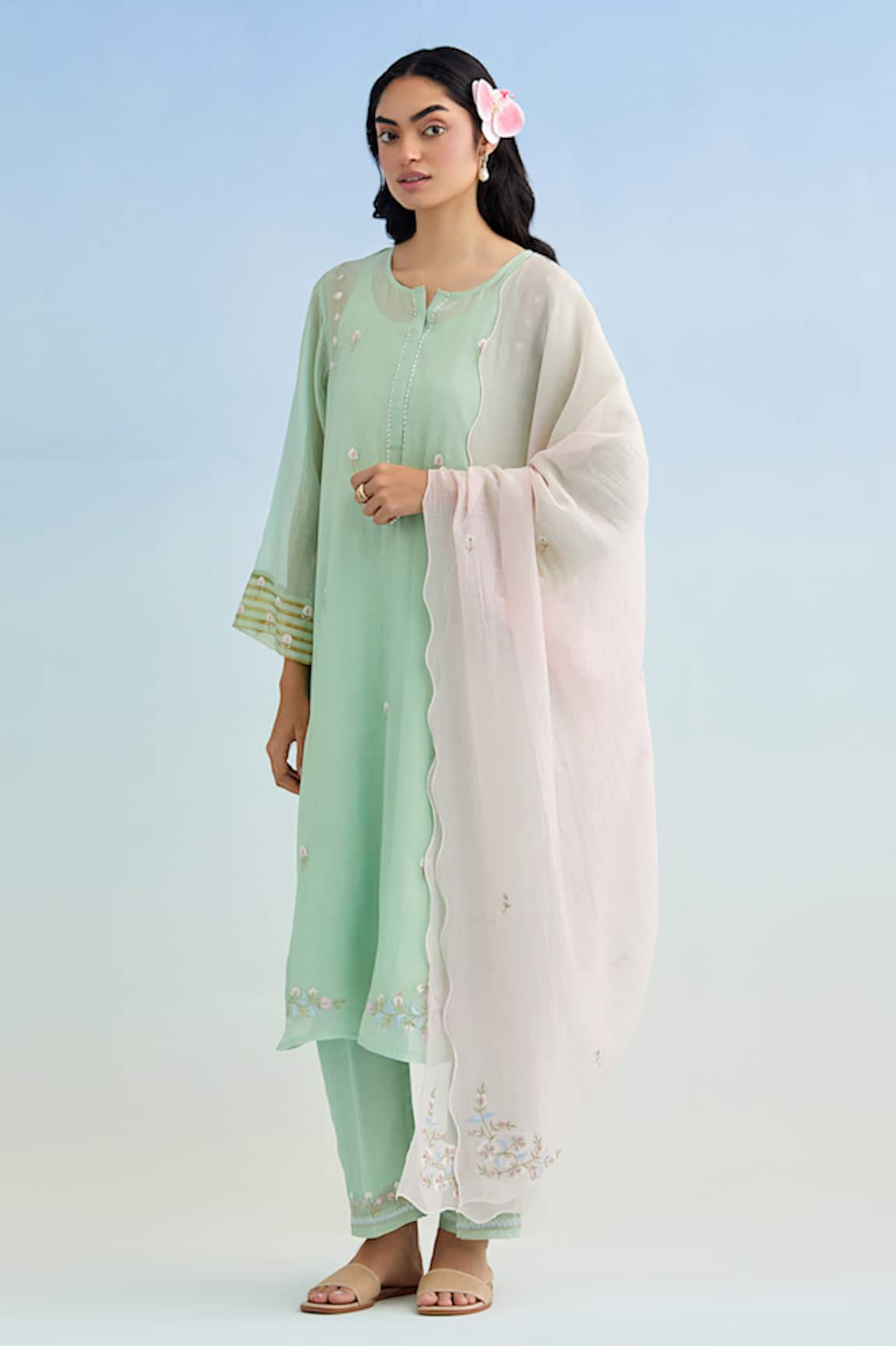 Anantaa By Roohi Green Kurta Pant Set with Pink Dupatta 