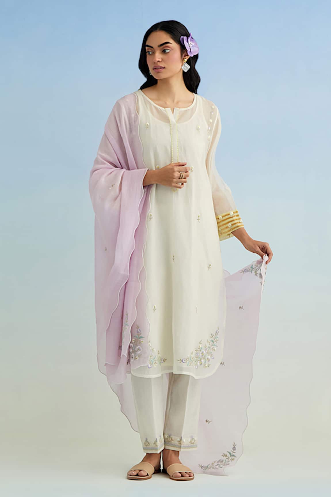Anantaa By Roohi Ivory Kurta Set with Lilac Dupatta 