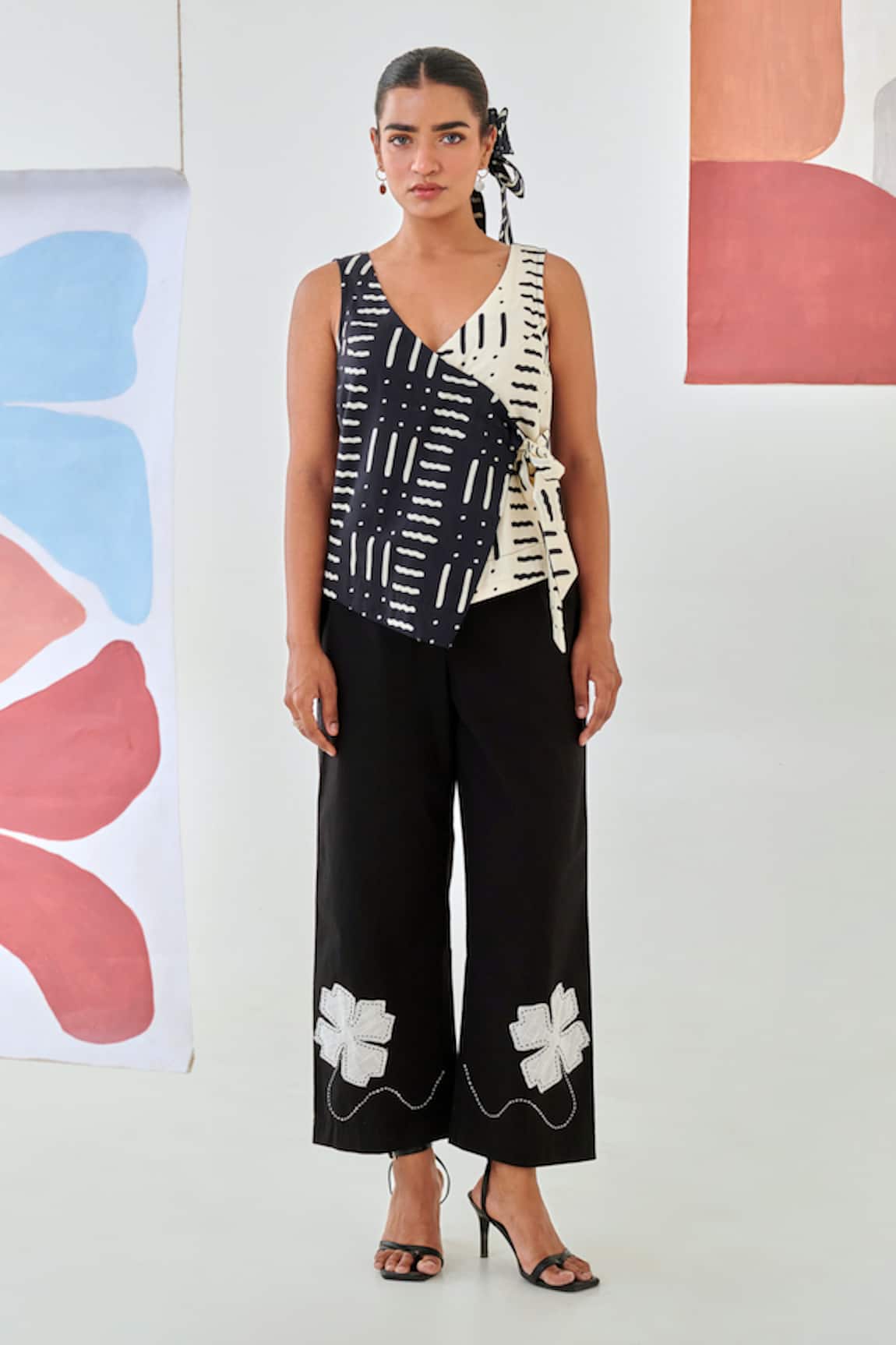Moontara Printed Wrap Top & Black Floral Pants 