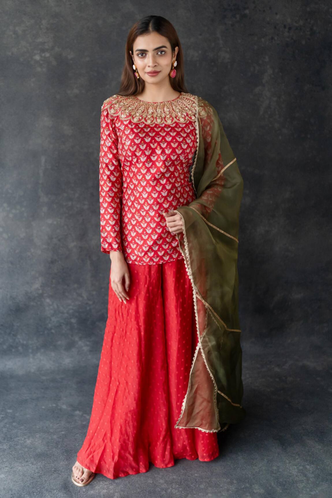 Shachi Sood Gulaab Hand Embroidered Kurta Set 