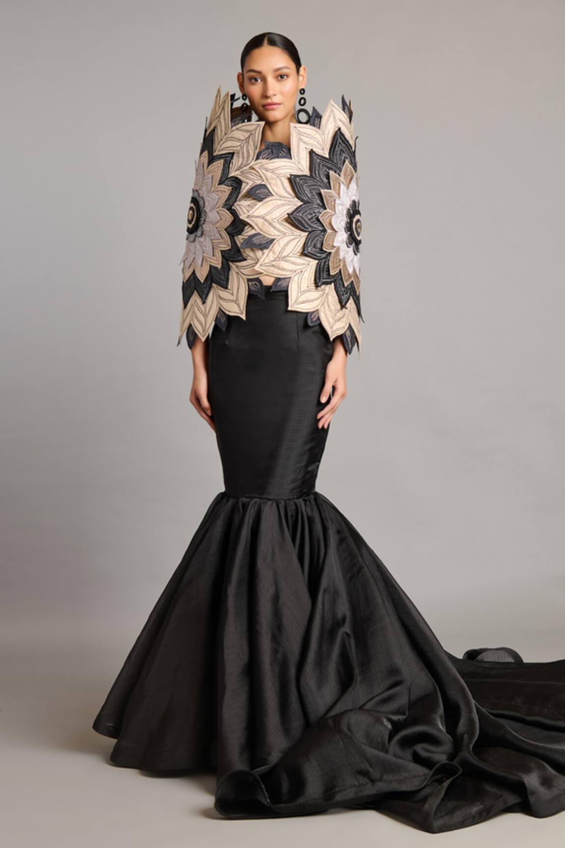 Siddartha Tytler 3D Mandala Black Cape 