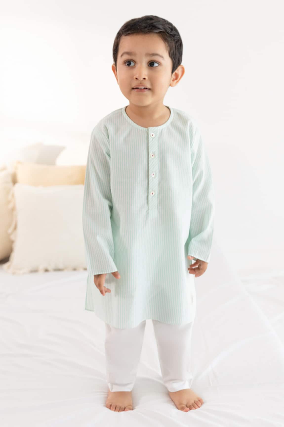 Tiber Taber Green Striped Cotton Kurta & Pyjama Set 