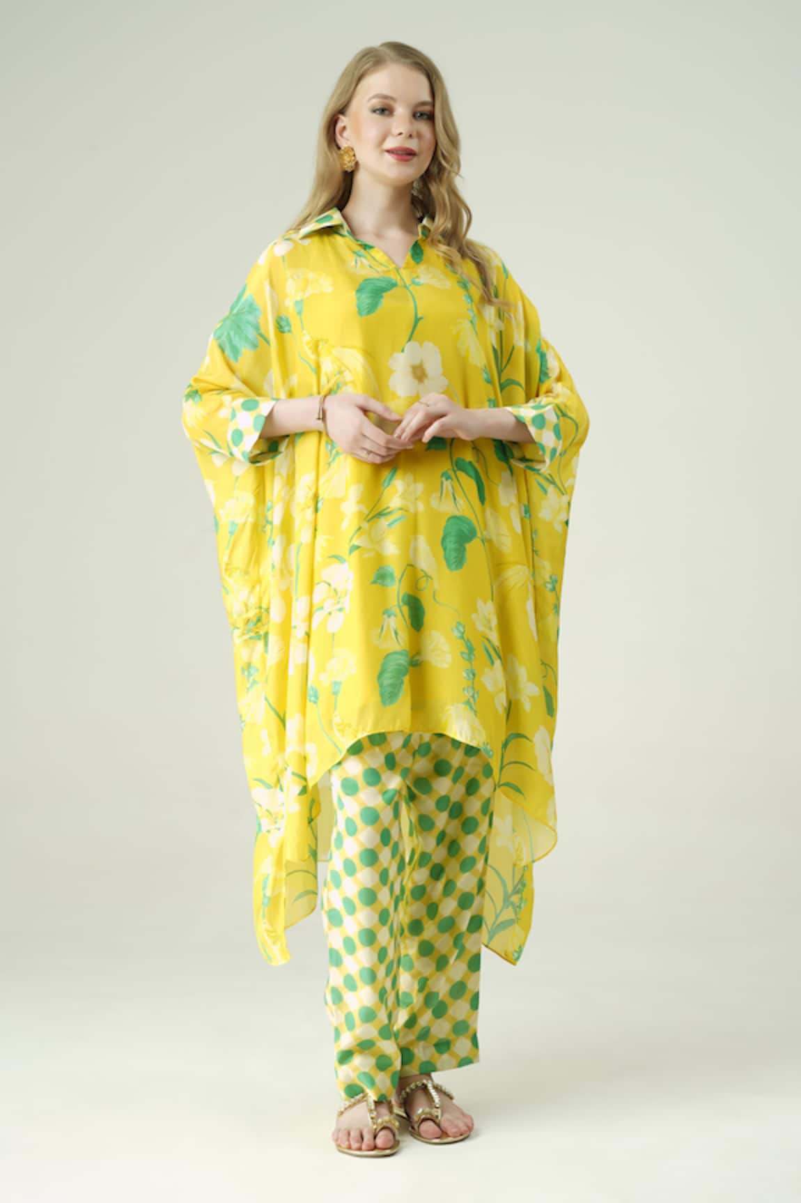 Surabhi Arya Floral Kaftan Set 