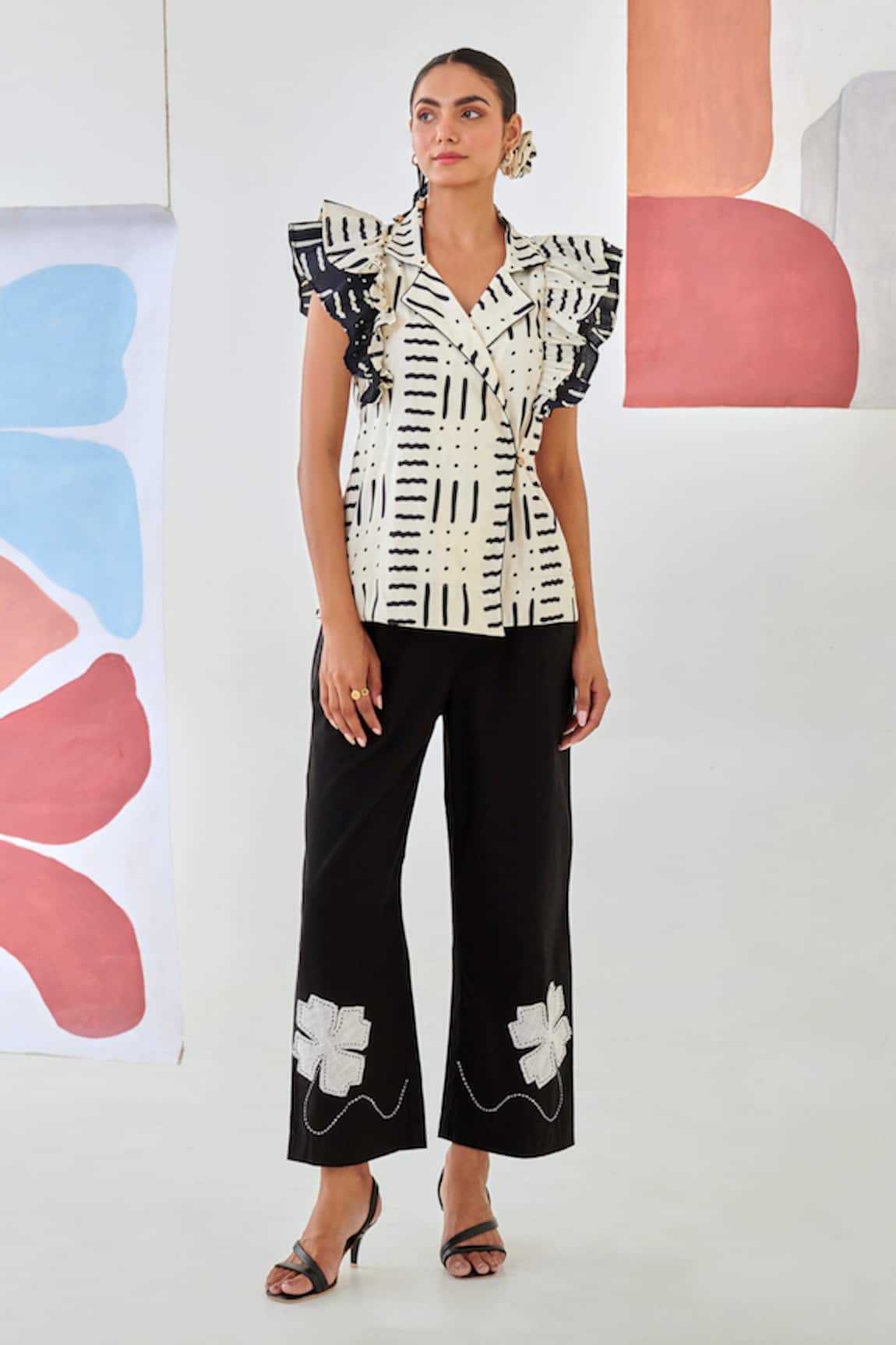 Moontara White Ruffled Jacket & Black Pants Set 