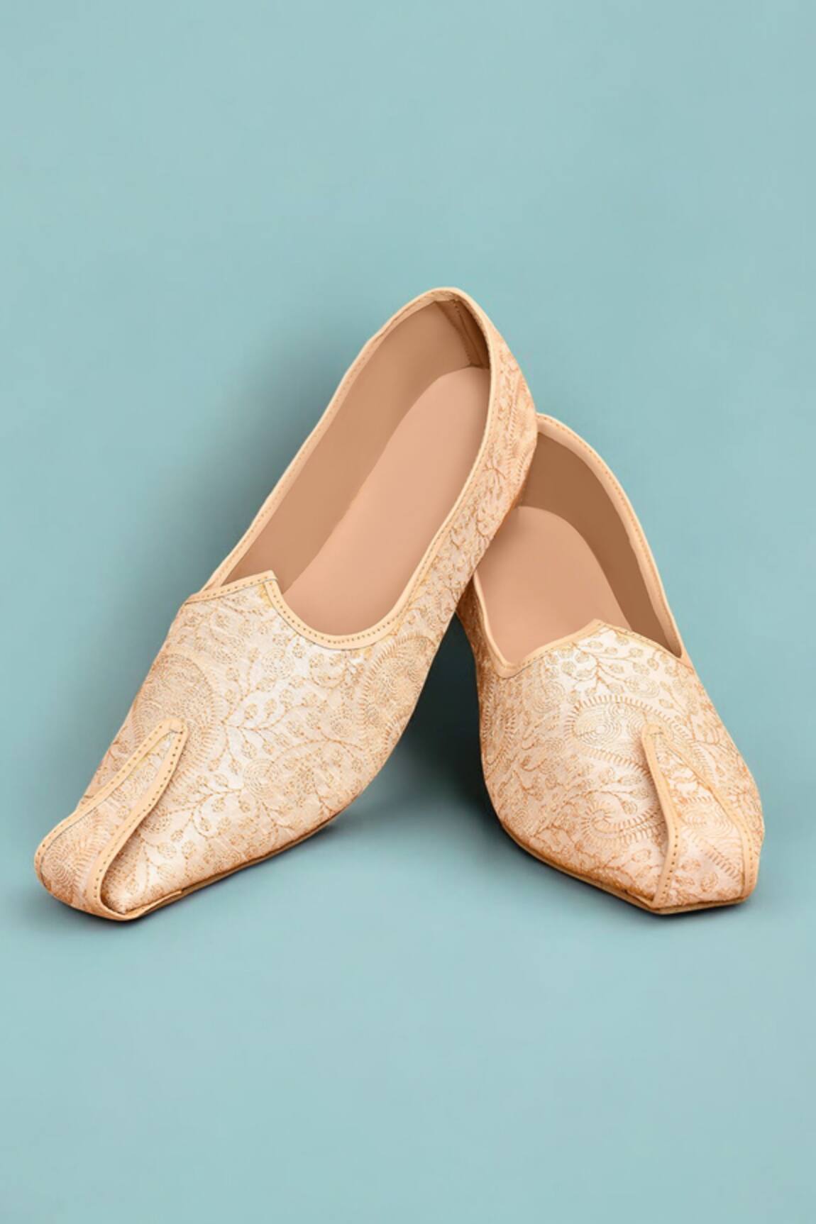 Arihant Rai Sinha Embroidered Floral Vine Cream Juttis 