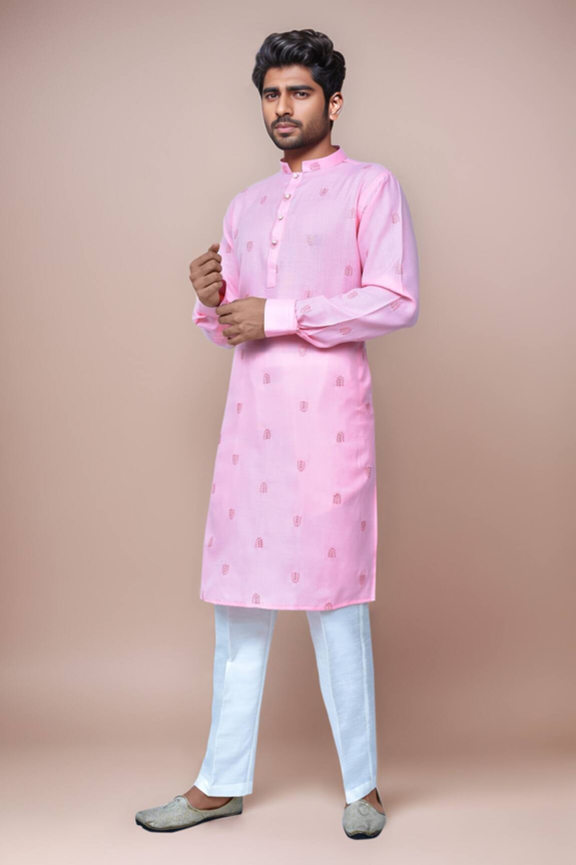 Samyukta Singhania Cotton Floral Embroidered Kurta Set 