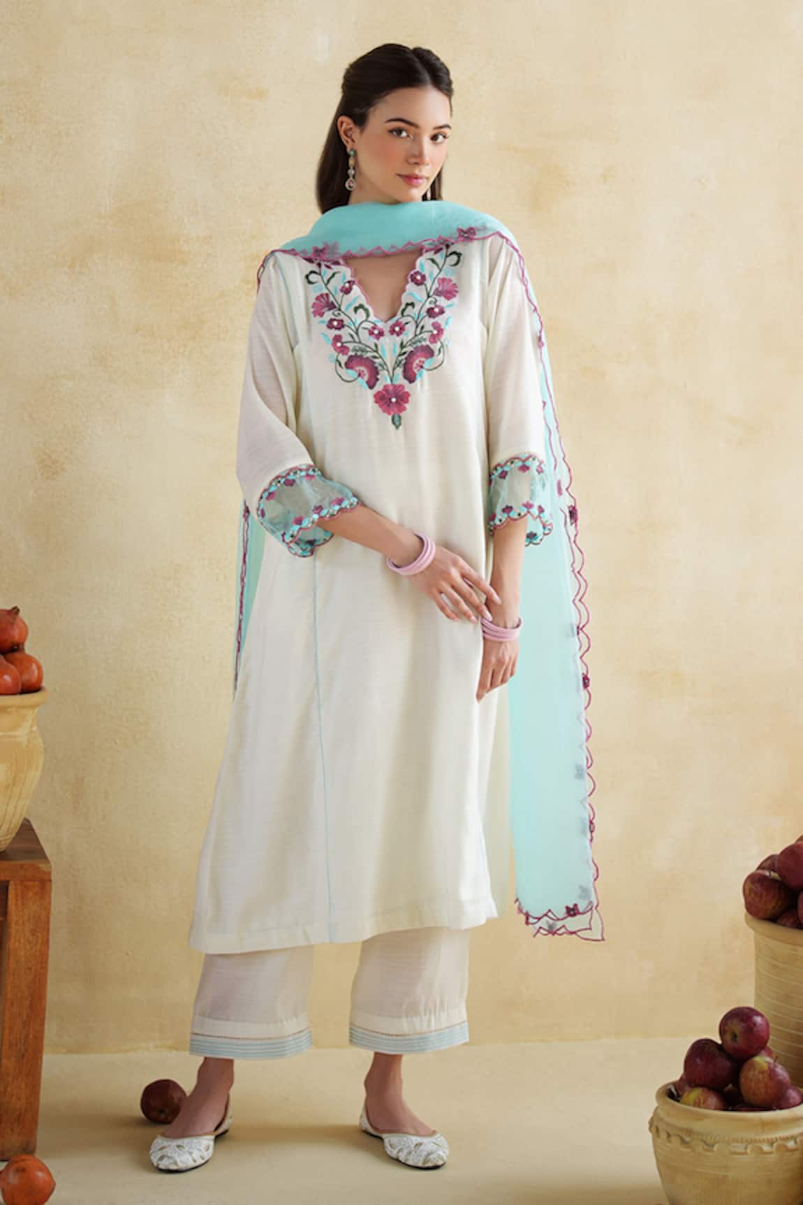 172 Threads Off-white Almond Kurta Set With Dupatta 