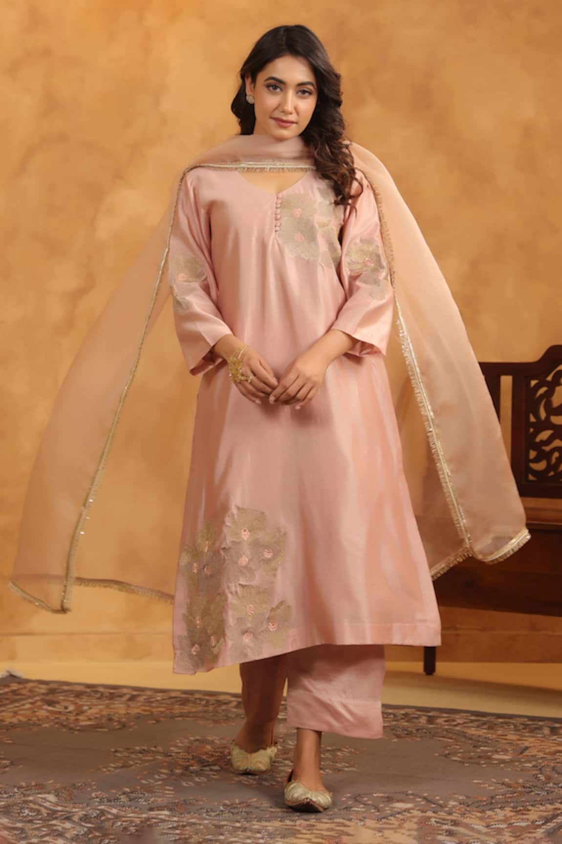 Anshu Wadhwa Chanderi Embroidered Kurta Set 