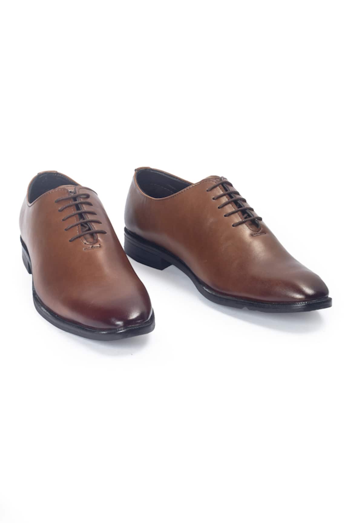 Domani Classic Wholecut Derby Shoes 