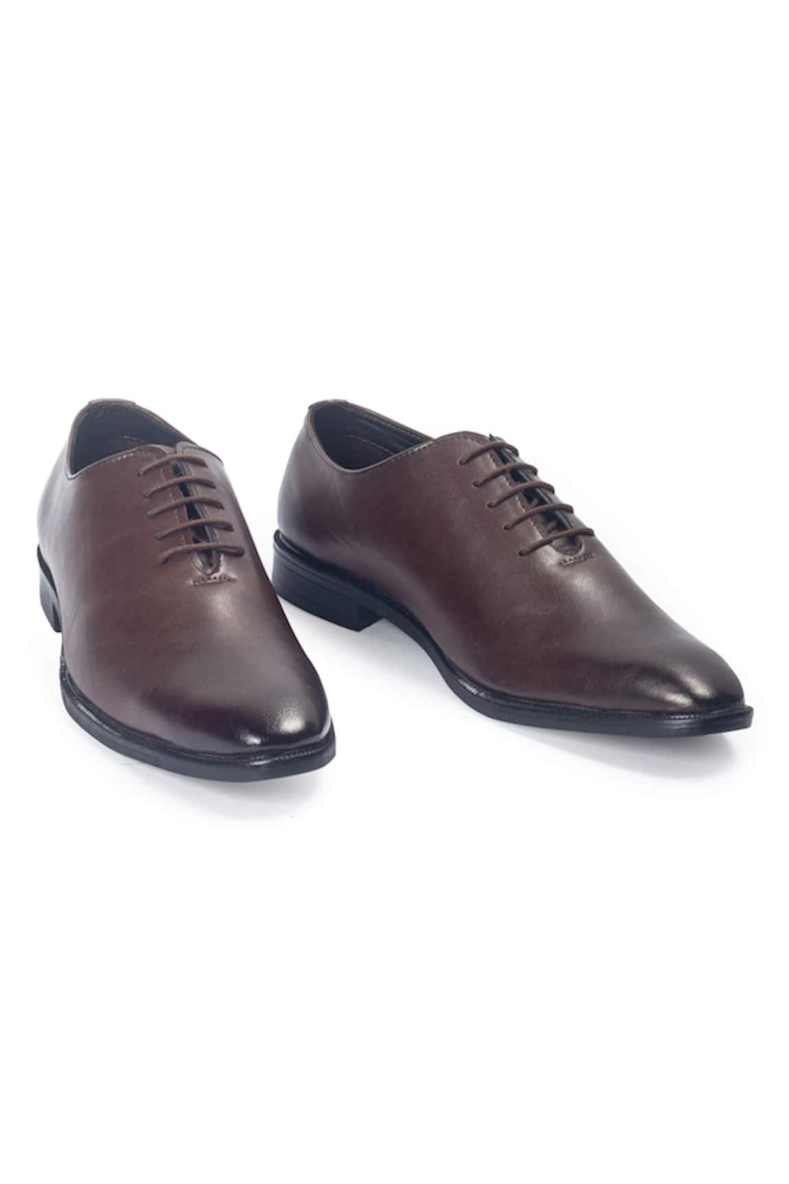 Domani Classic Wholecut Derby Shoes 