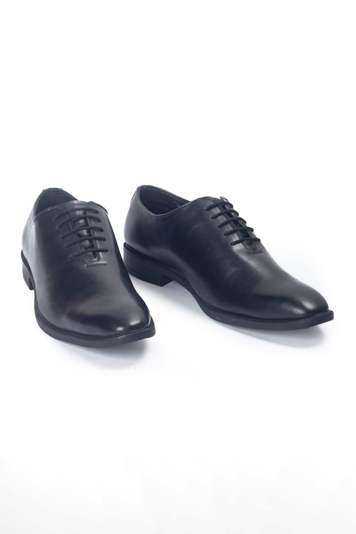 Domani Classic Wholecut Derby Shoes 