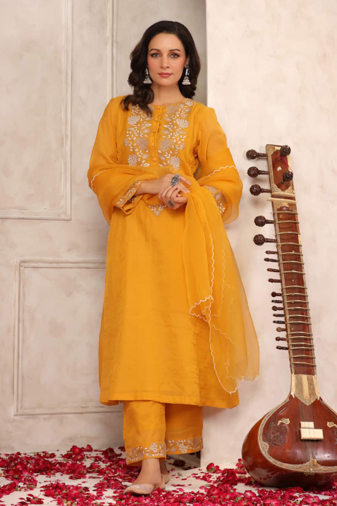 Anshu Wadhwa Chanderi Embroidered Kurta Set 