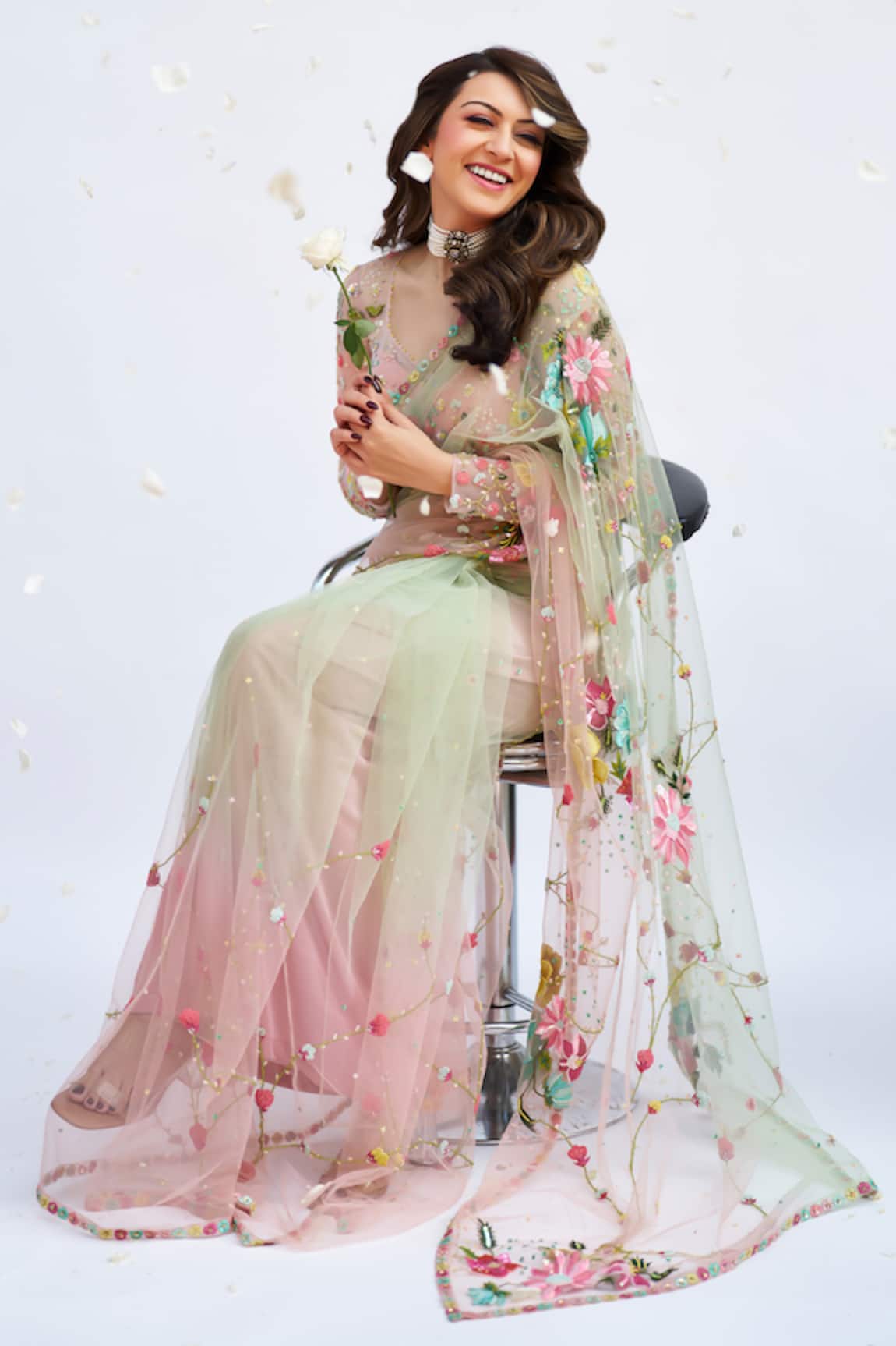 Show Shaa Embroidered Saree With Blouse 