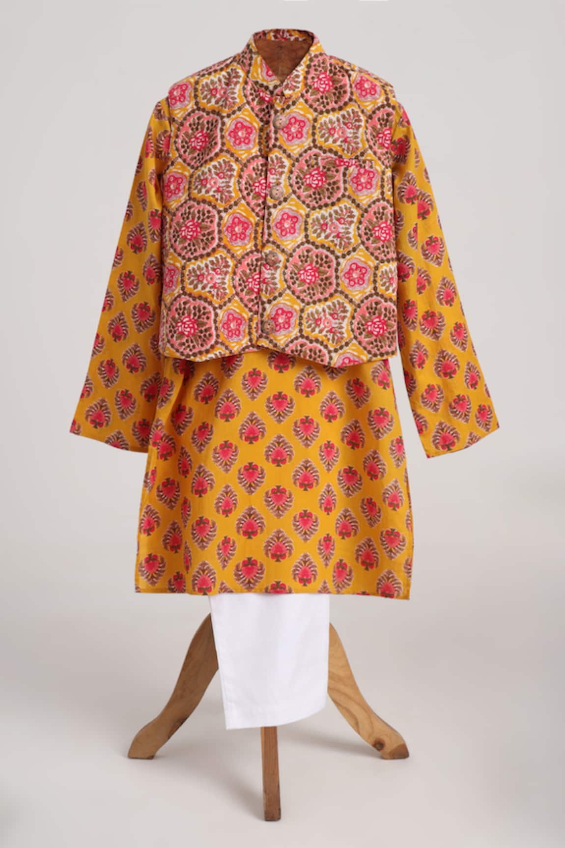 Minime Organics Floral Print Kurta Set With Jacket 