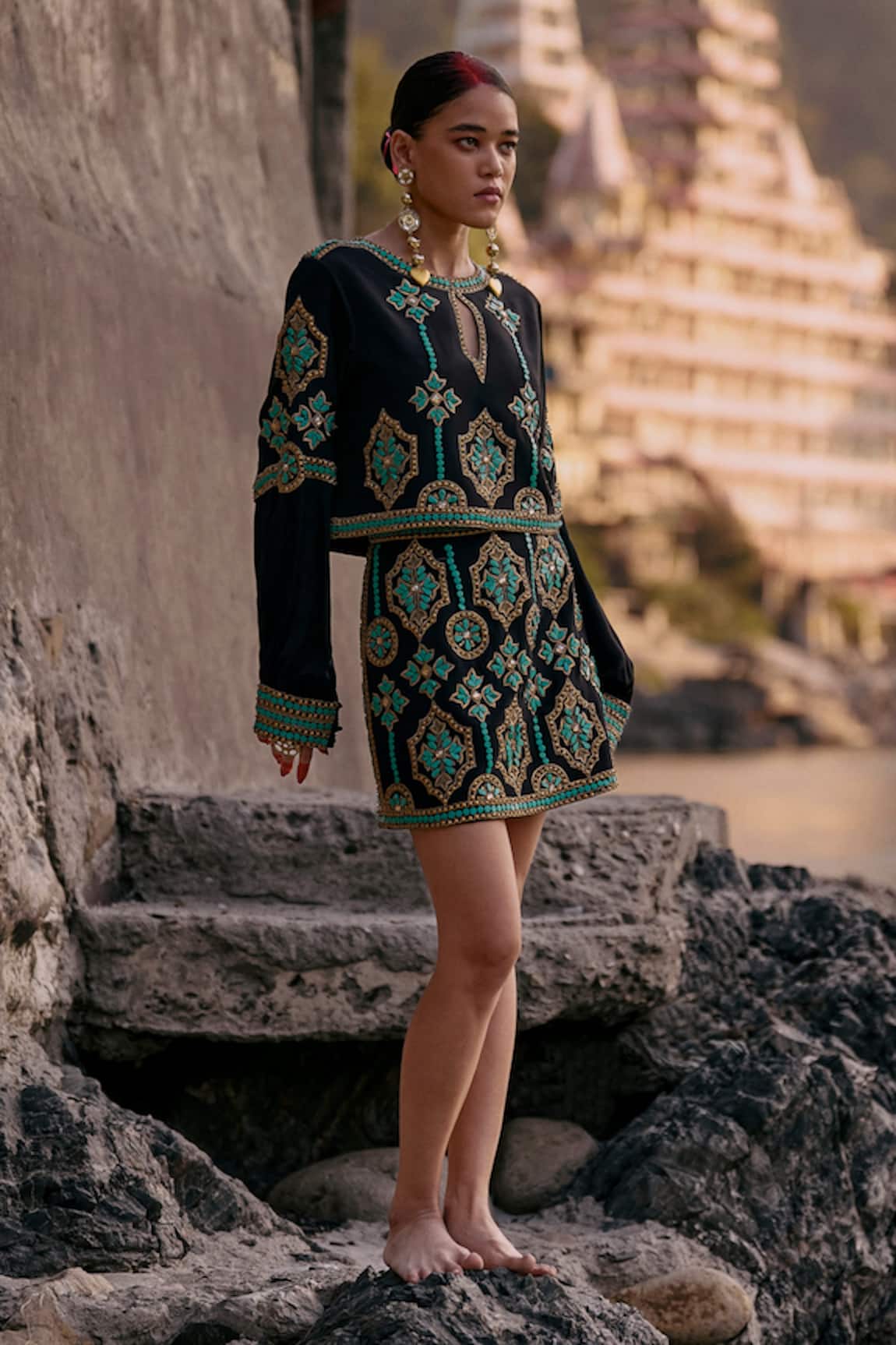 Surily G Black Short Skirt With Turquoise Embroidery 